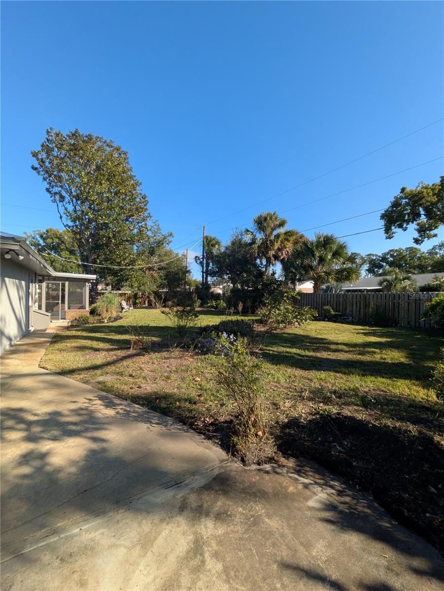 Image 20 of 23 For 349 Water Oak Lane