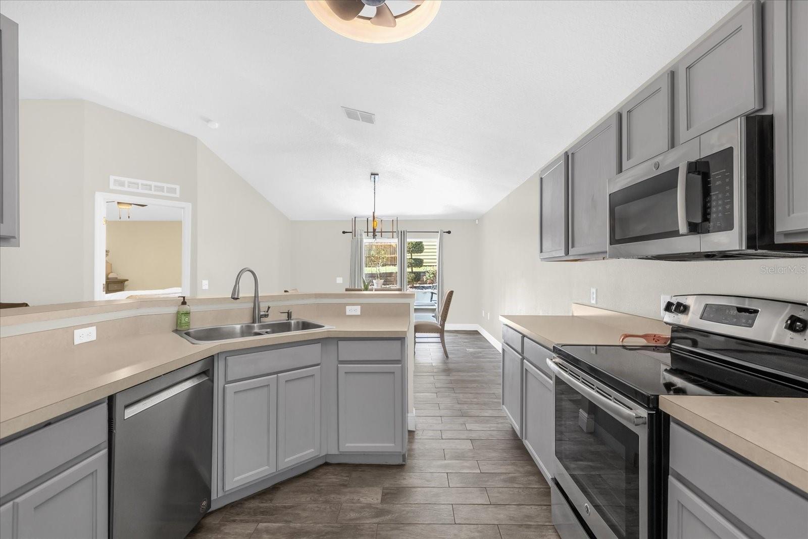 Image 12 of 30 For 1821 Western Hills Lane