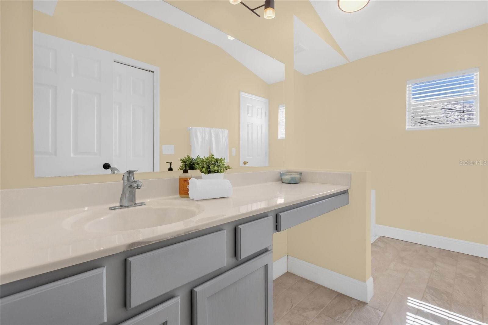 Image 22 of 30 For 1821 Western Hills Lane