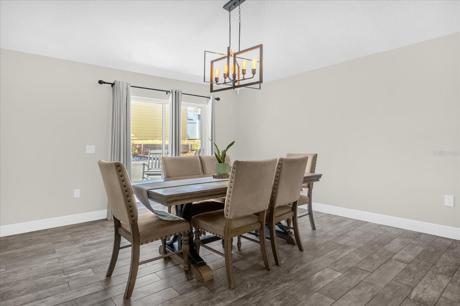 Image 6 of 30 For 1821 Western Hills Lane