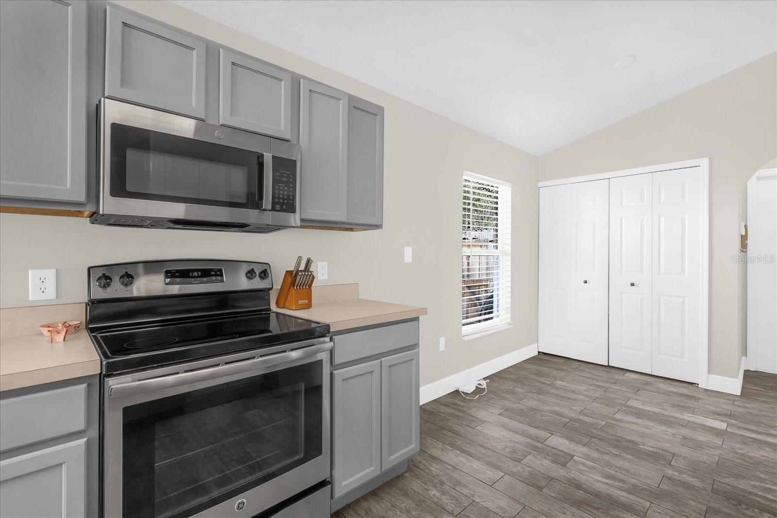 Image 9 of 30 For 1821 Western Hills Lane