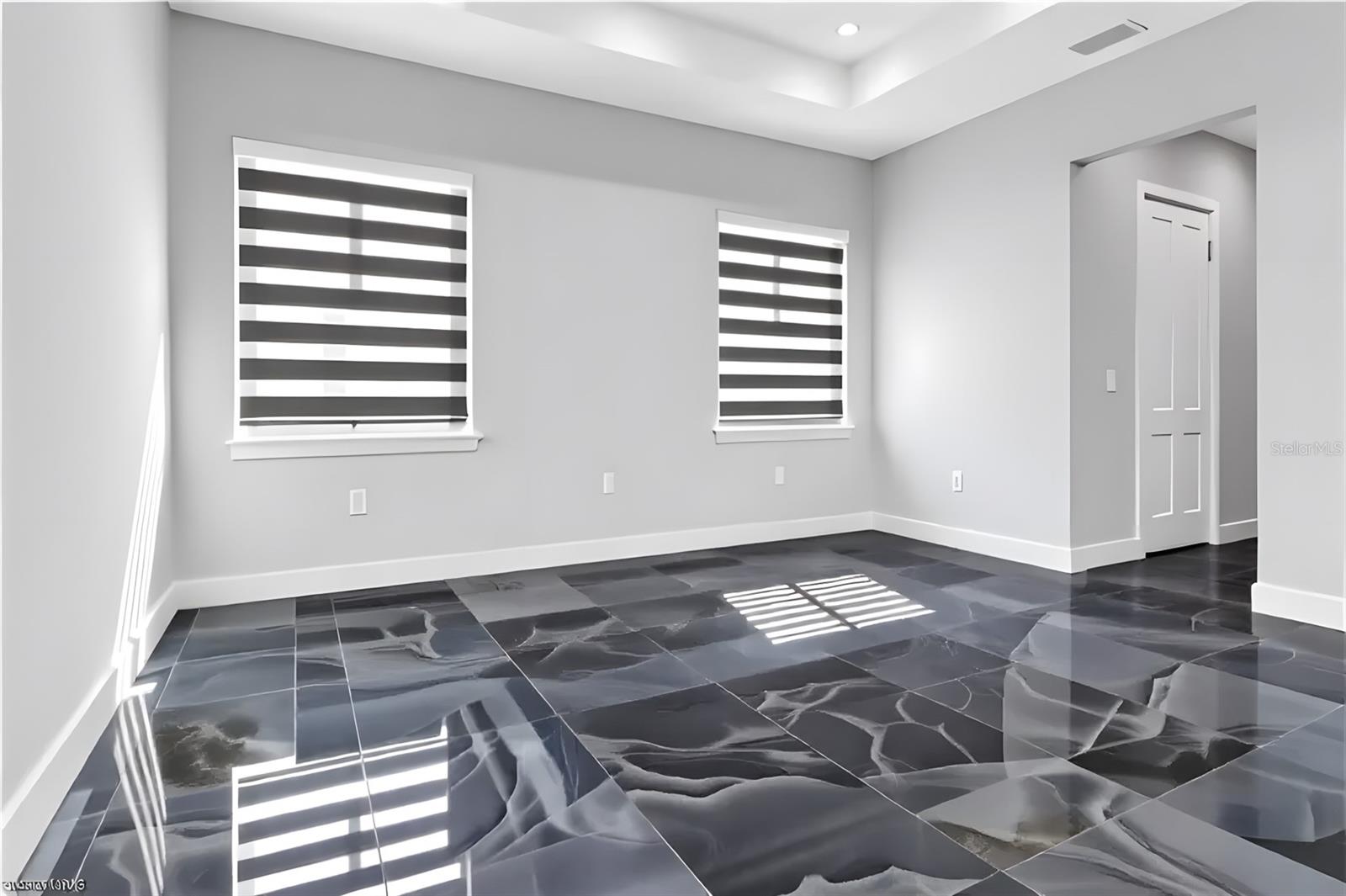 Image 16 of 32 For 927 12th Avenue Ne