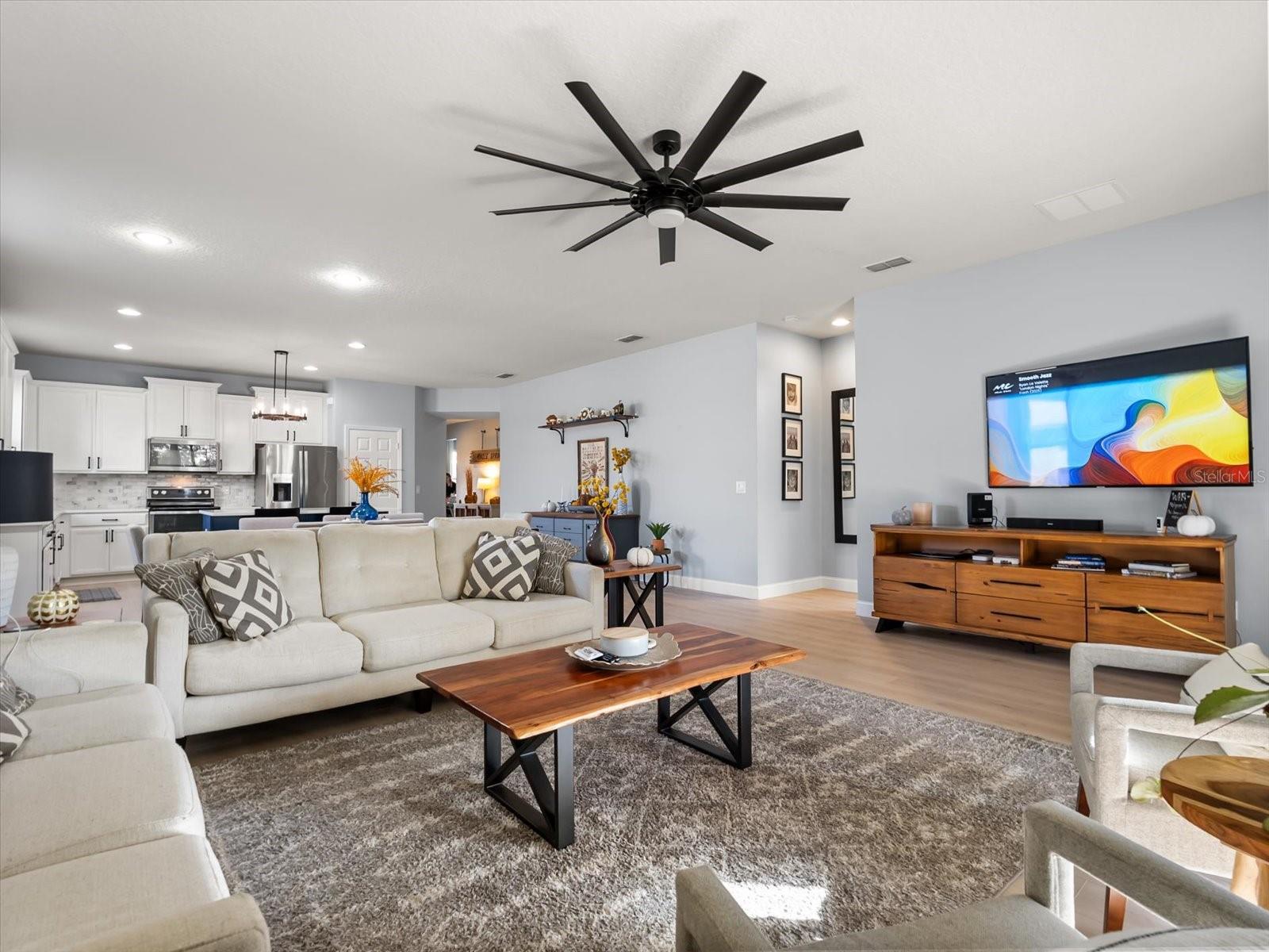 Image 15 of 40 For 30021 Donnington Loop