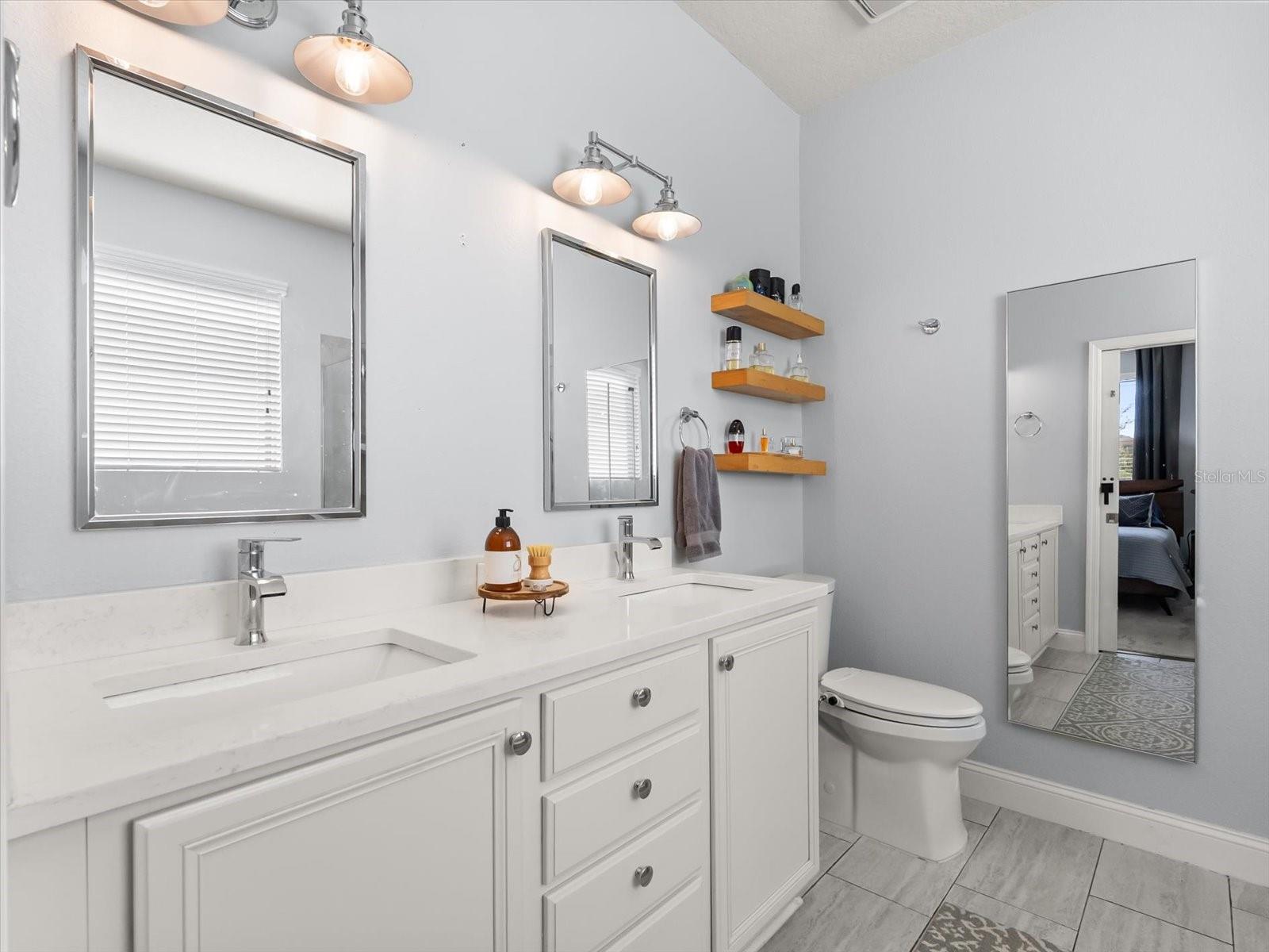 Image 19 of 40 For 30021 Donnington Loop