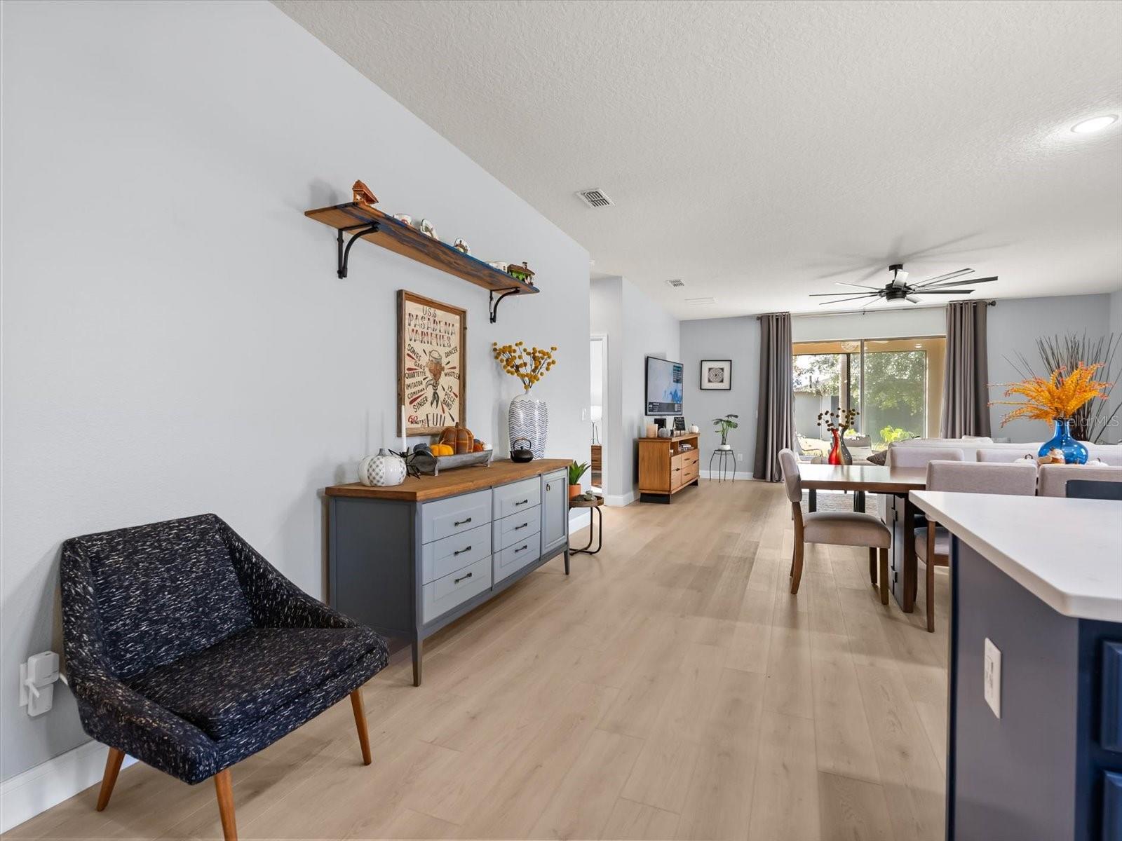 Image 7 of 40 For 30021 Donnington Loop