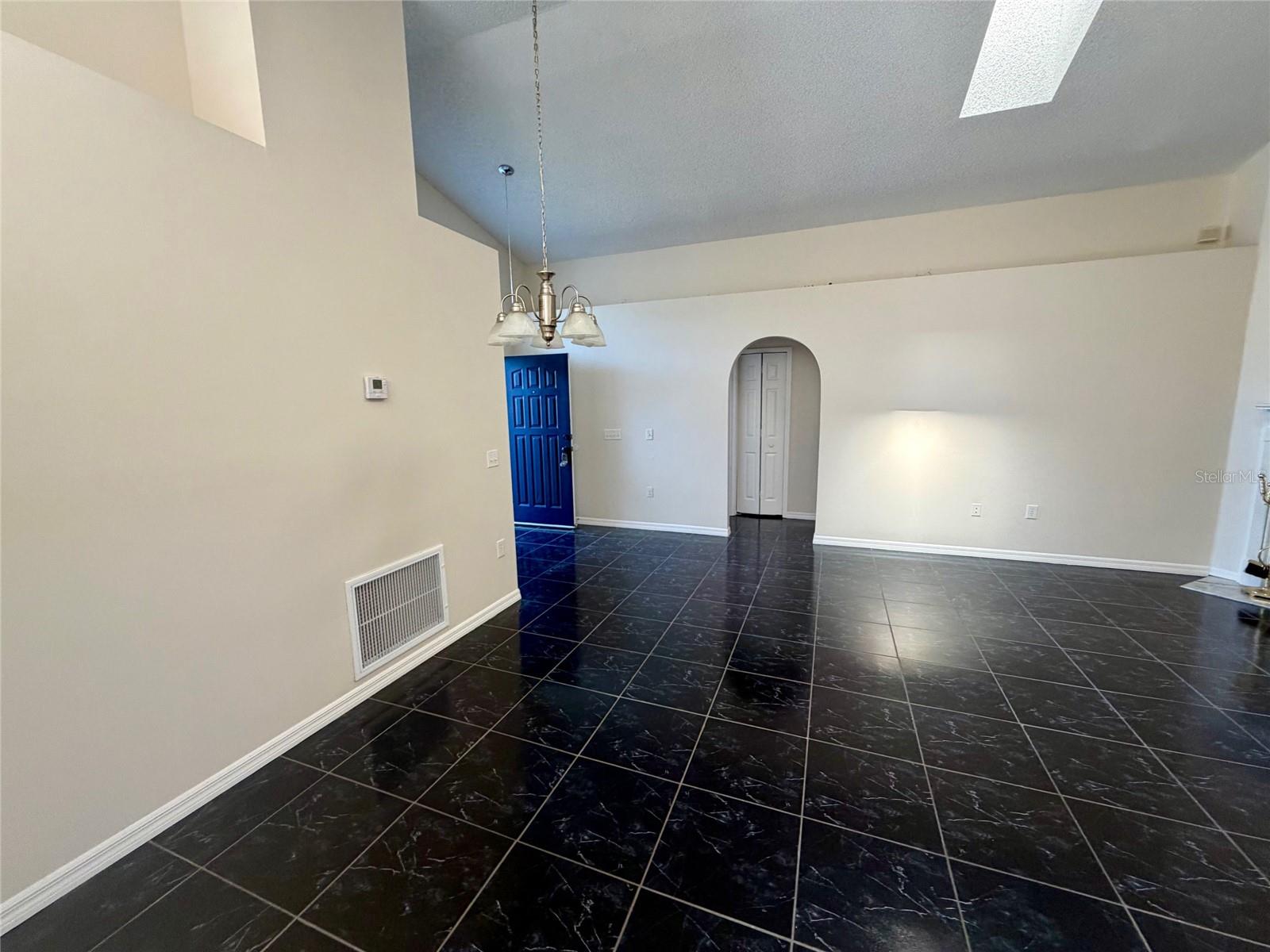 Image 12 of 28 For 809 Brightview Drive