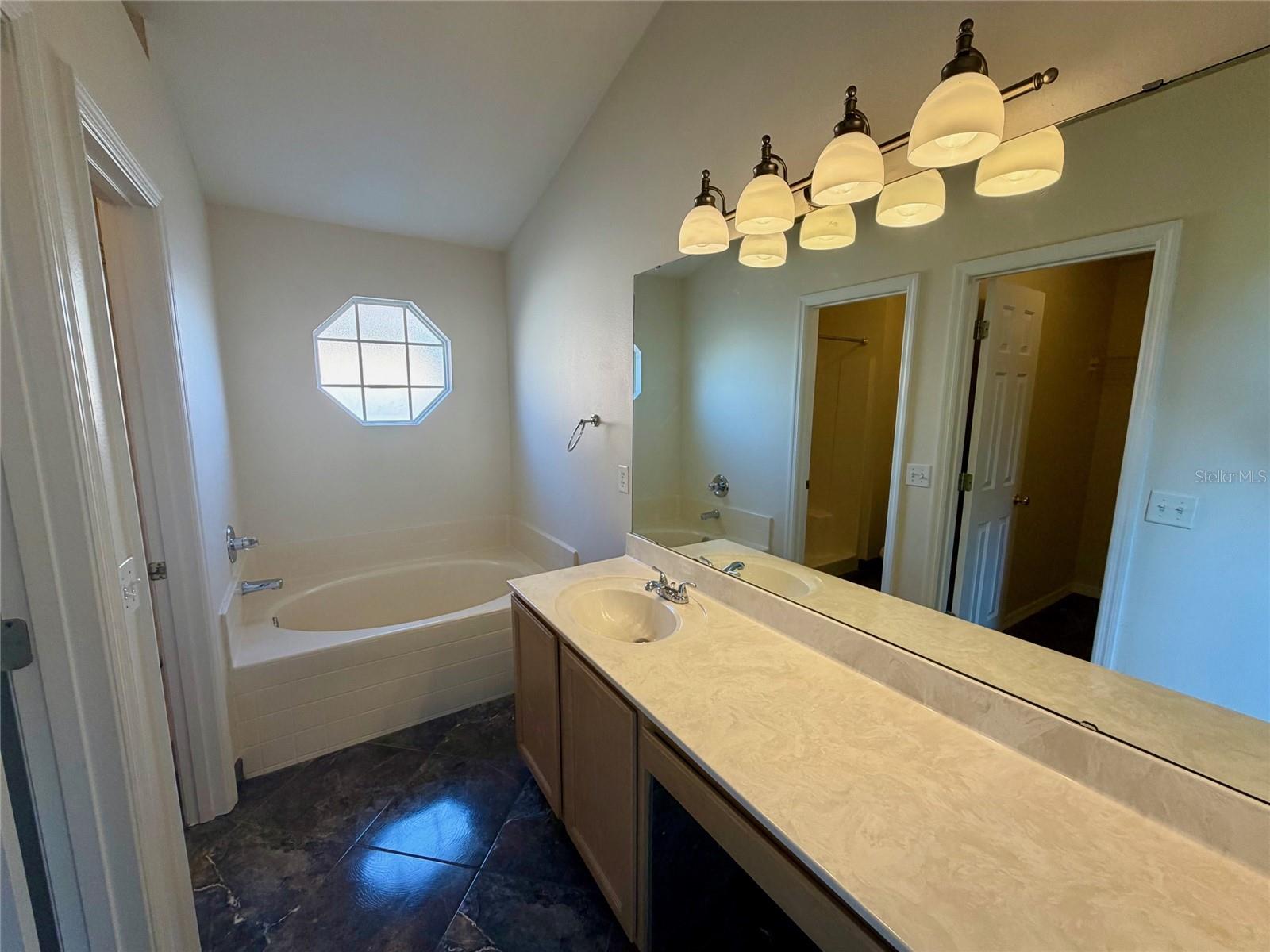 Image 17 of 28 For 809 Brightview Drive