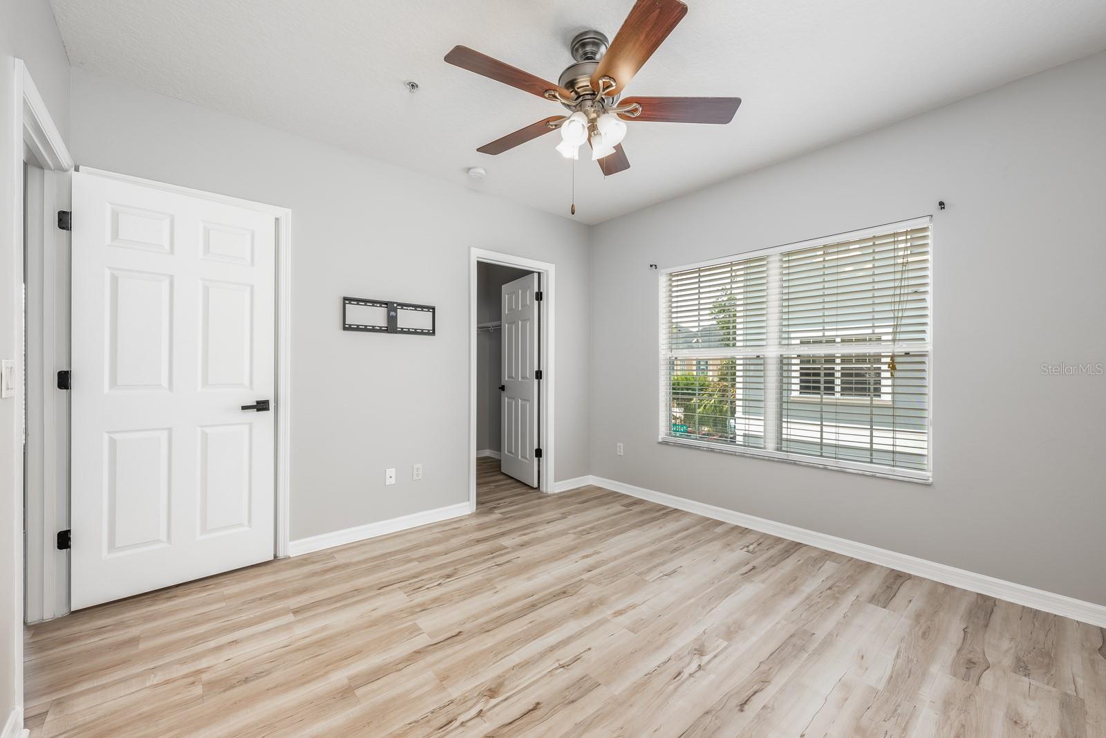 Image 14 of 27 For 124 Mcleods Way