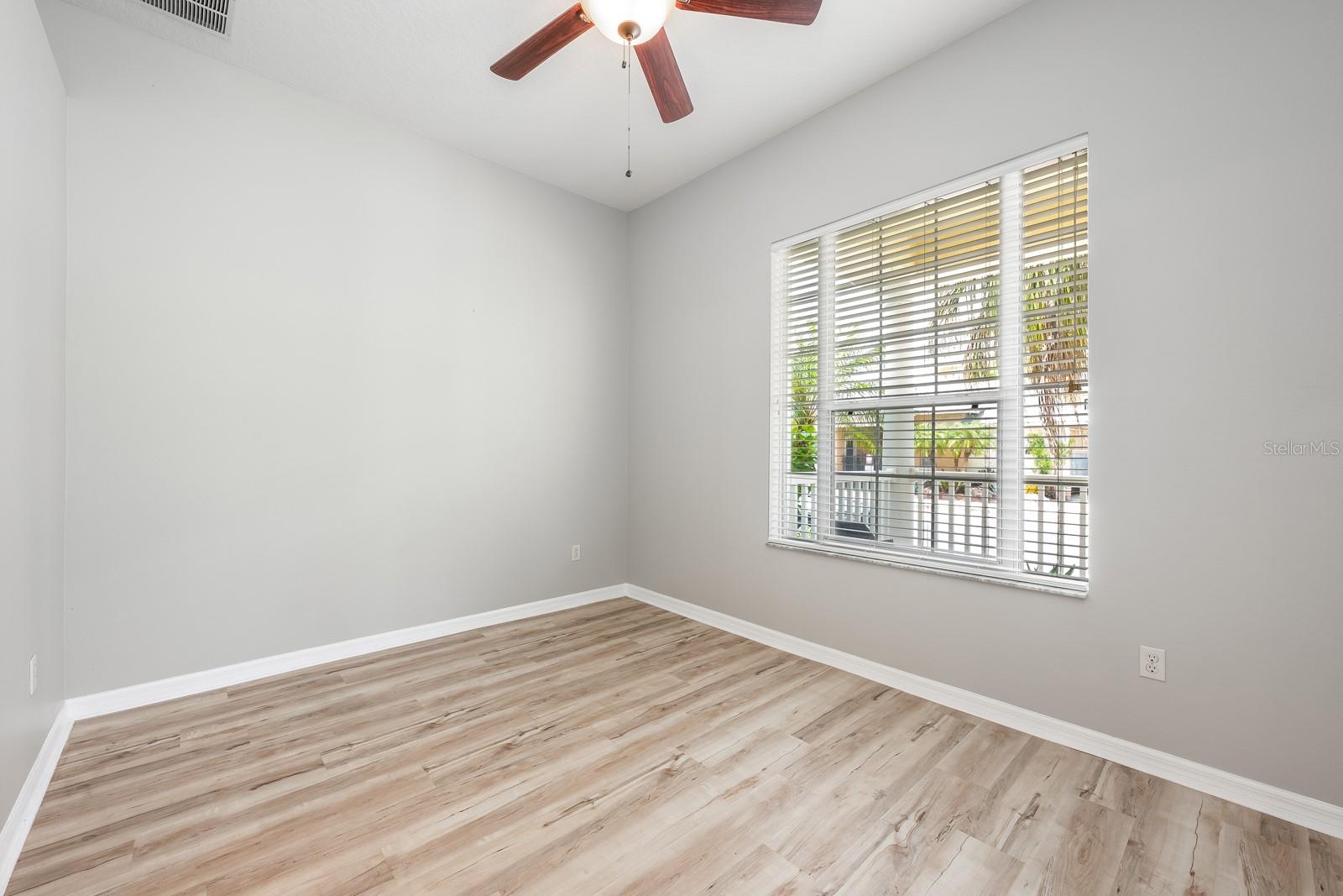 Image 18 of 27 For 124 Mcleods Way