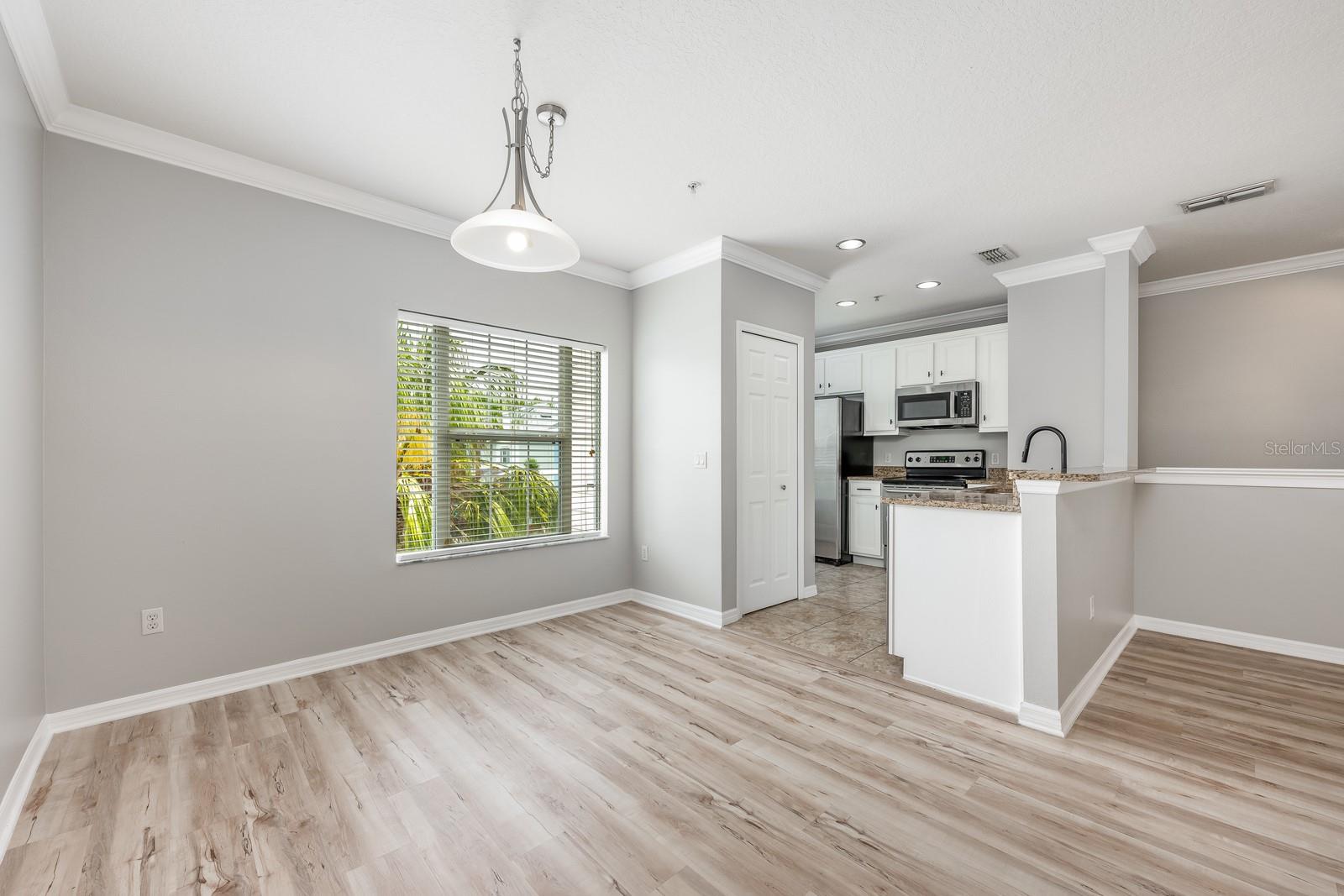 Image 6 of 27 For 124 Mcleods Way