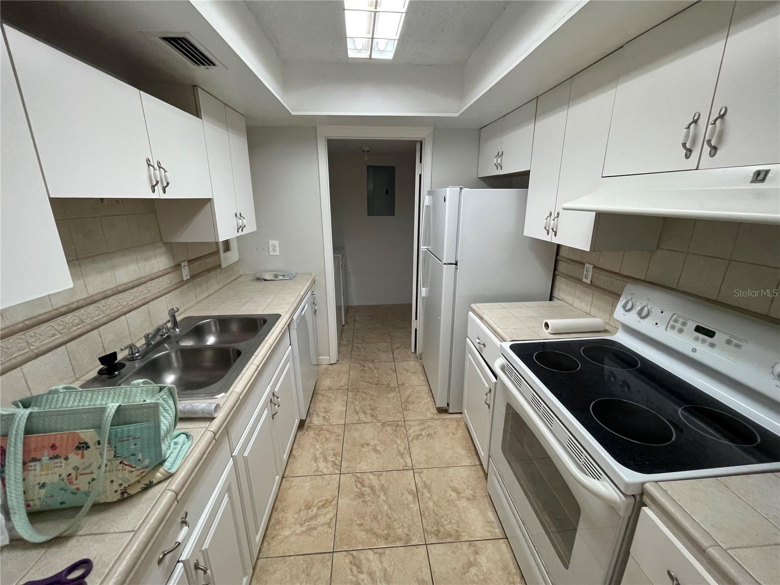 Image 2 of 11 For 5053 Eaglesmere Drive