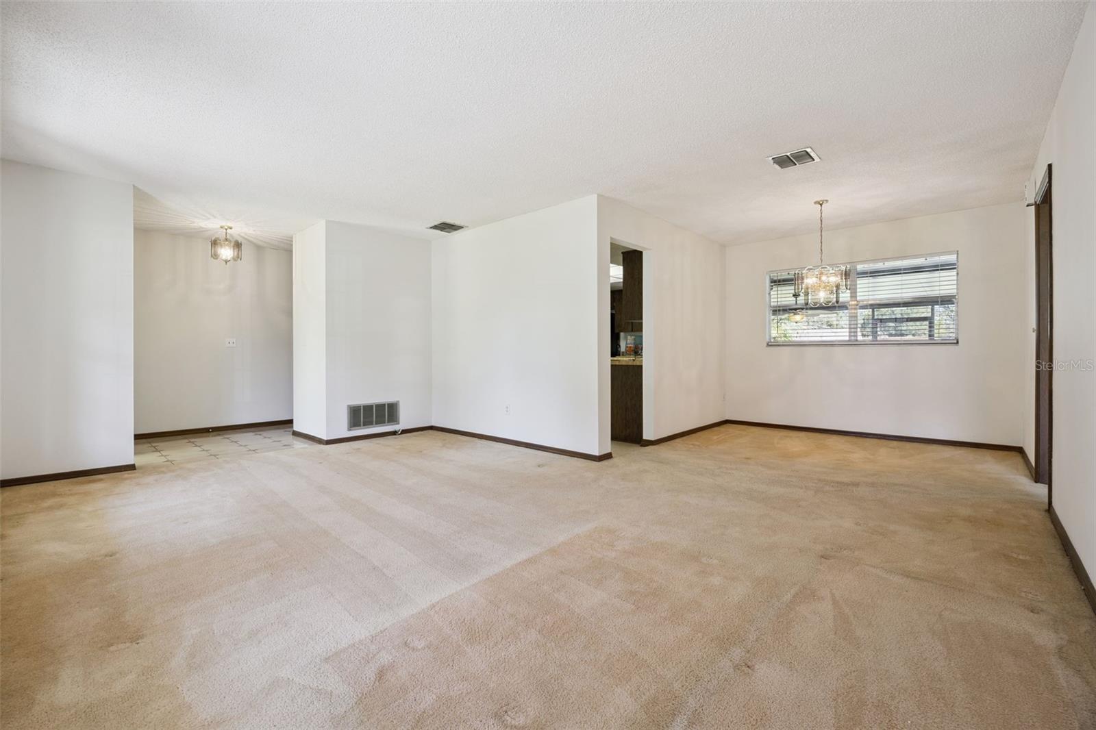 Image 11 of 64 For 100 Wyndham Court