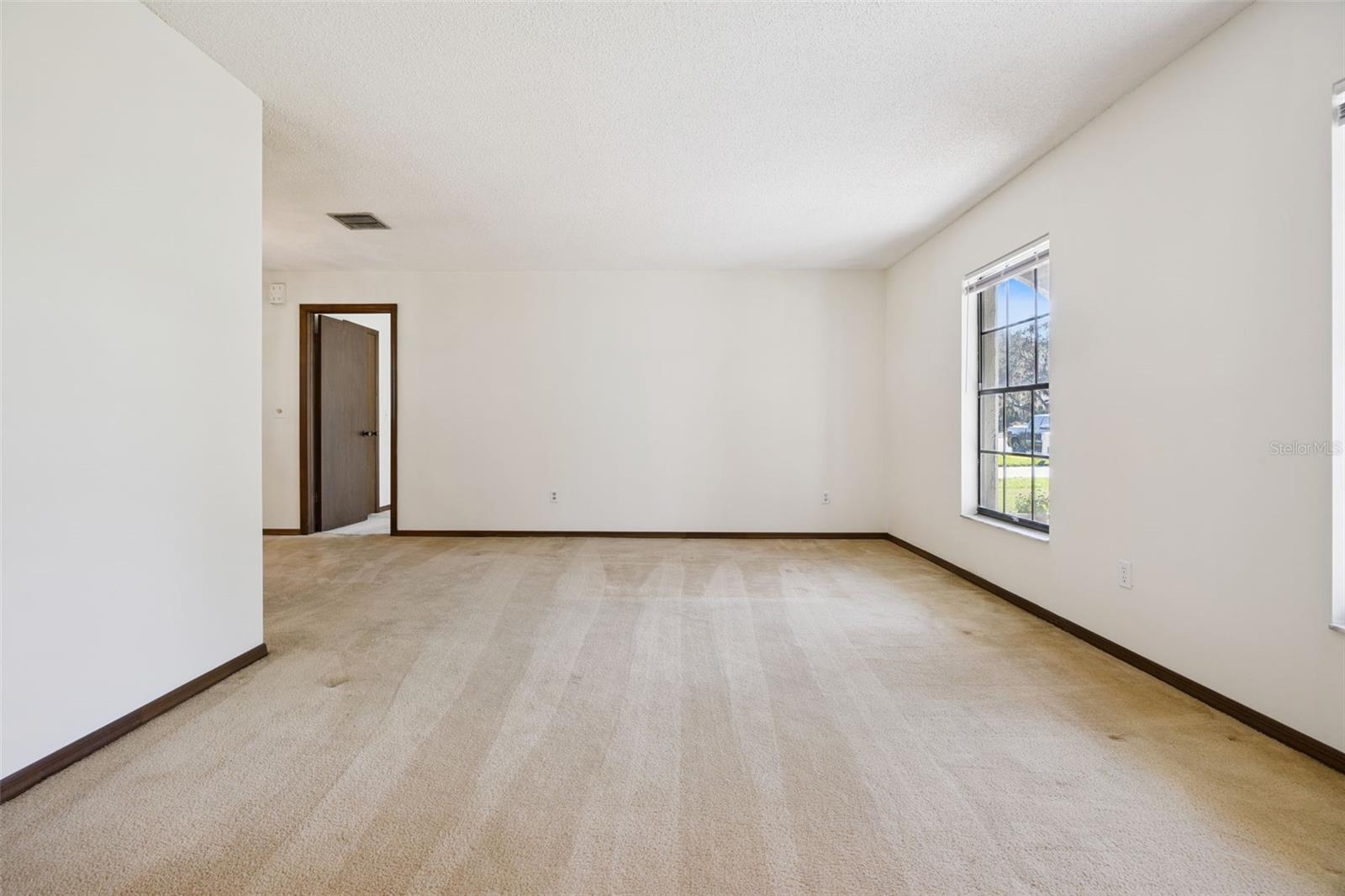 Image 26 of 64 For 100 Wyndham Court