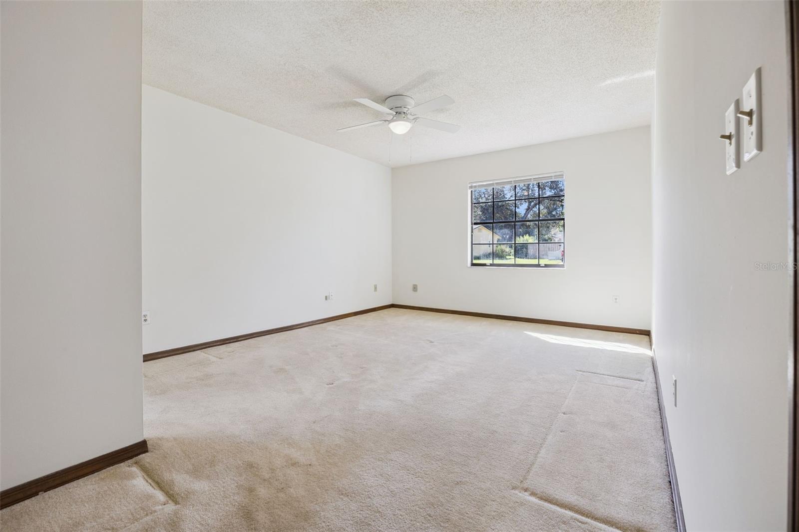 Image 28 of 64 For 100 Wyndham Court