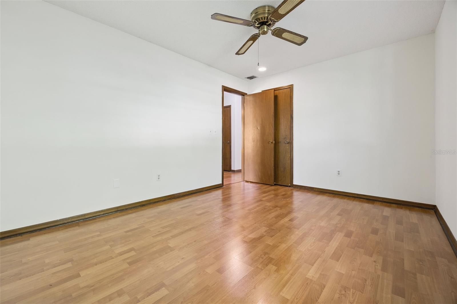 Image 37 of 64 For 100 Wyndham Court