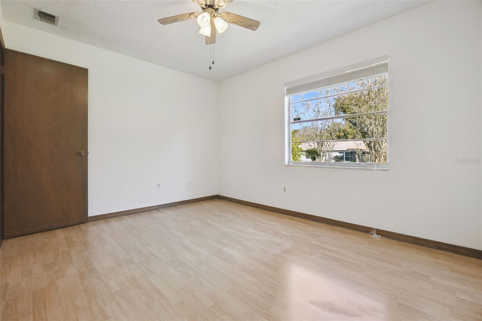 Image 39 of 64 For 100 Wyndham Court