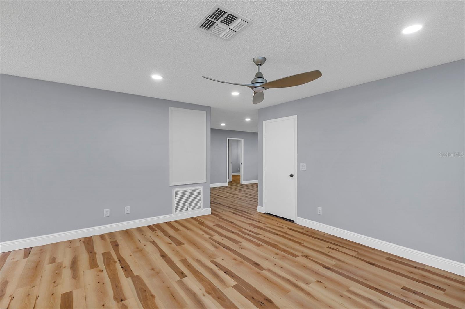 Image 14 of 44 For 9755 94th Terrace C