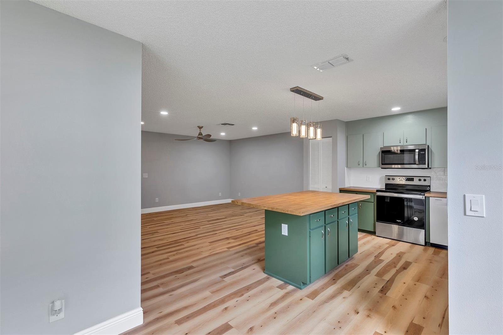 Image 3 of 44 For 9755 94th Terrace C