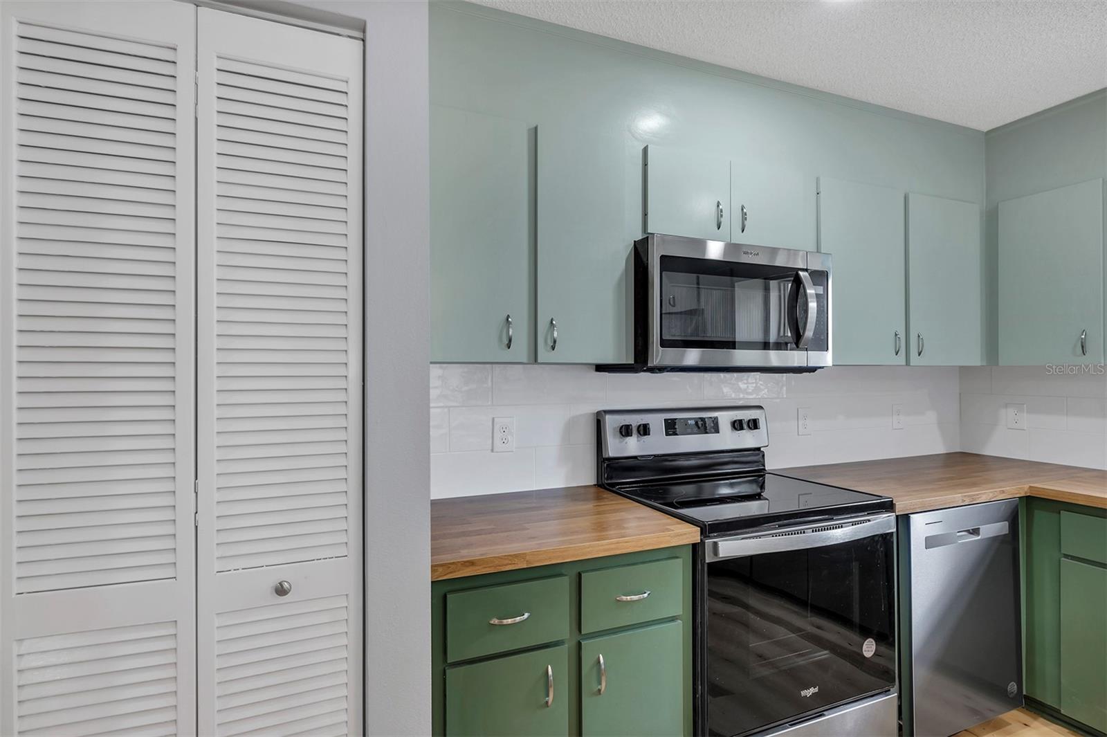 Image 4 of 44 For 9755 94th Terrace C