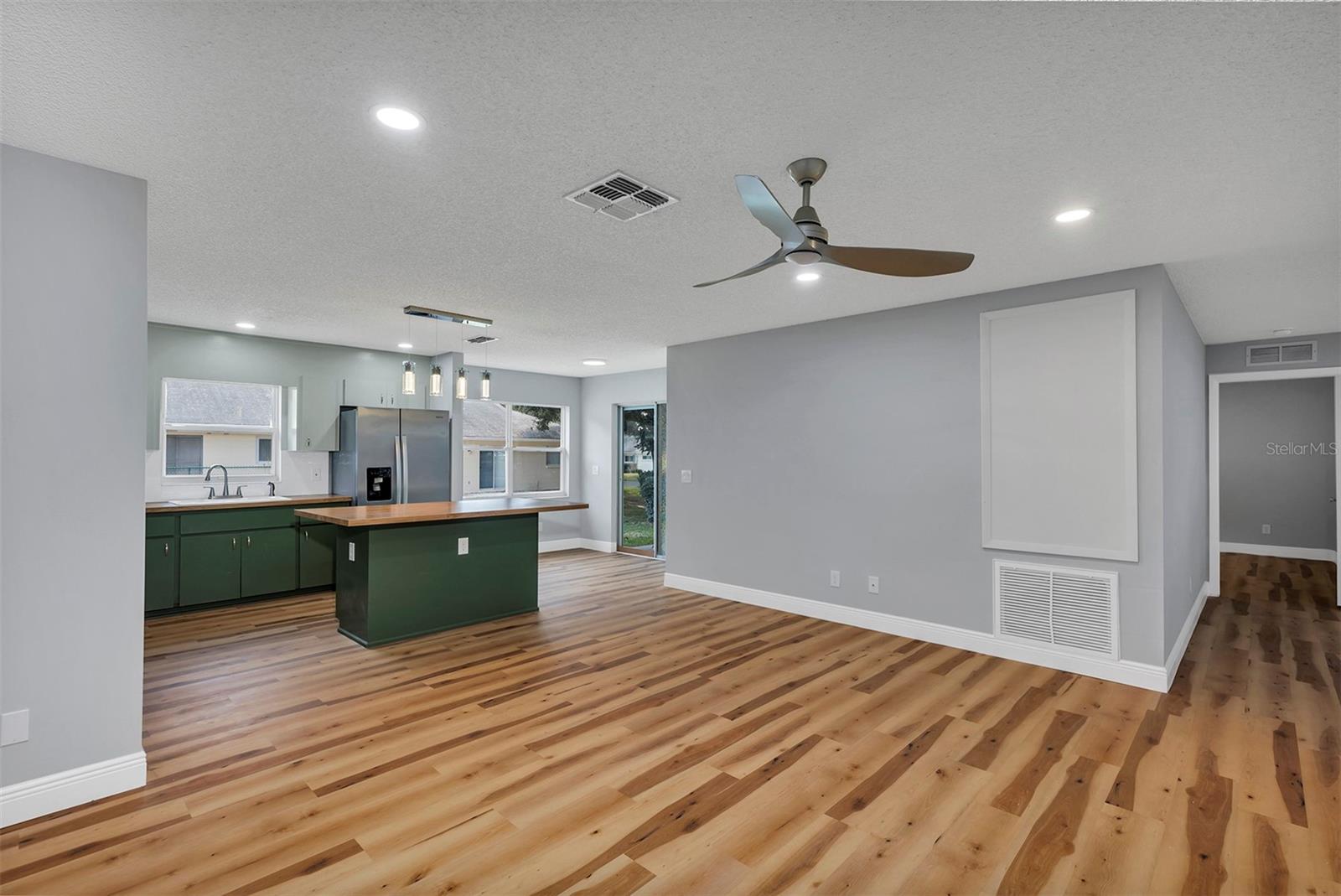 Image 5 of 44 For 9755 94th Terrace C