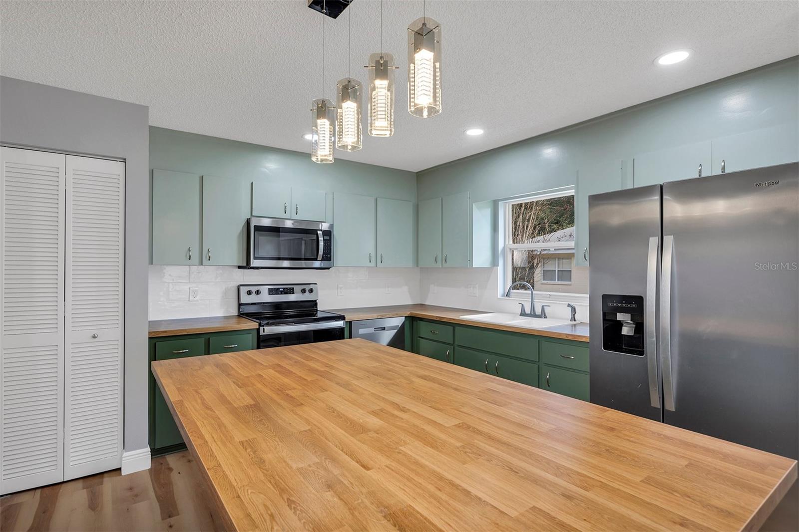 Image 6 of 44 For 9755 94th Terrace C