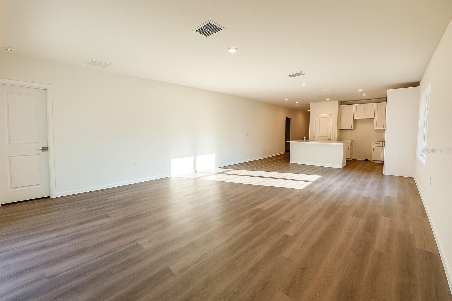 Image 2 of 30 For 25 17th Street