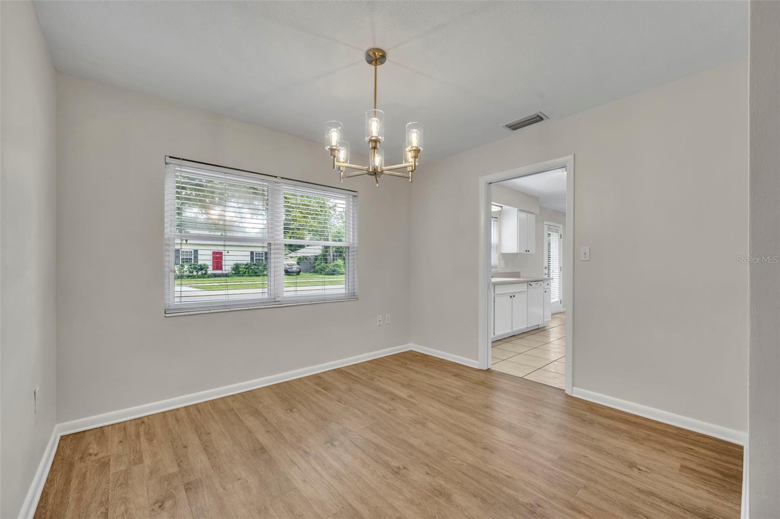 Image 7 of 29 For 3061 Greenmount Road