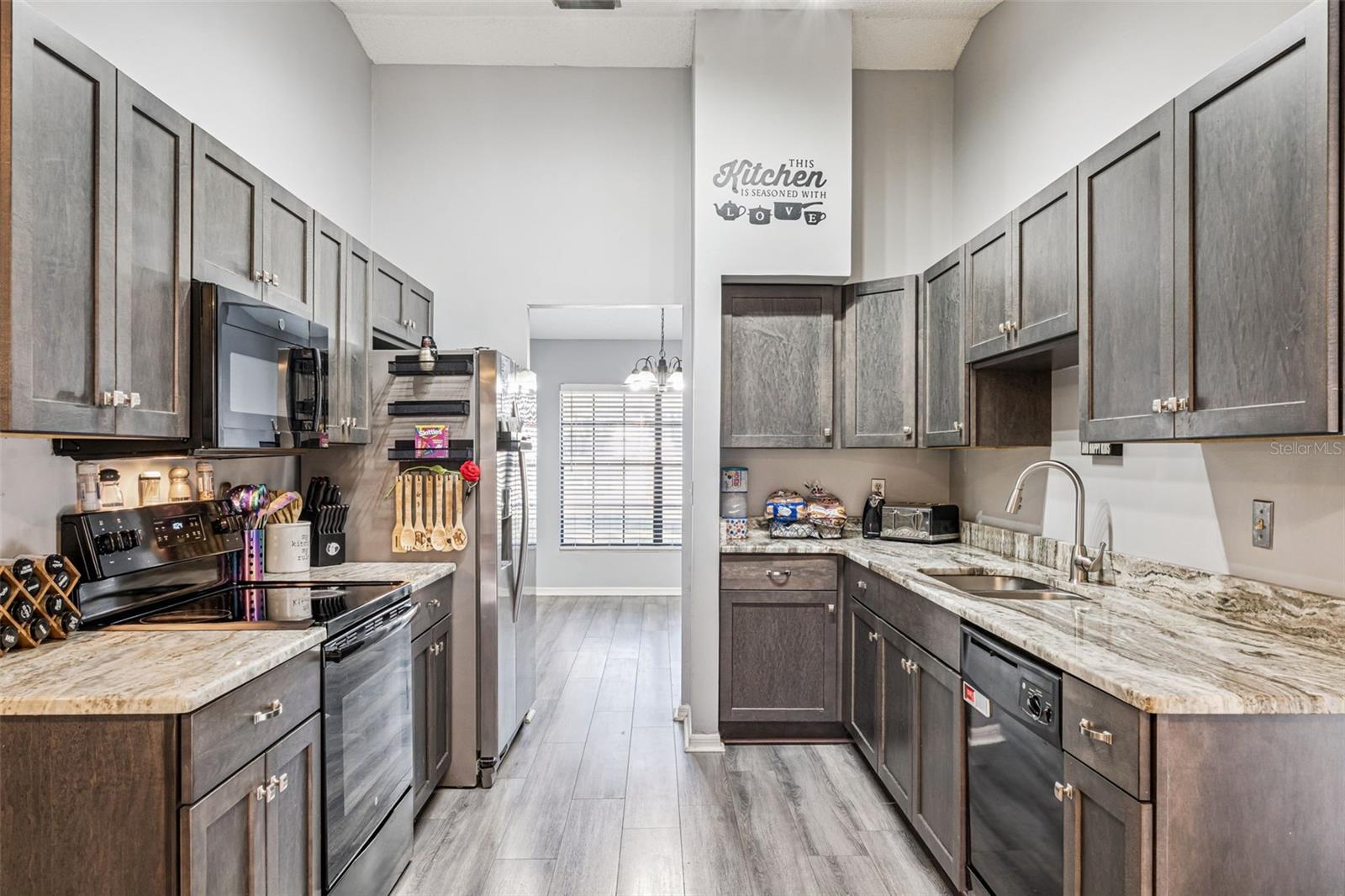 Image 10 of 35 For 2334 Ashington Park Drive