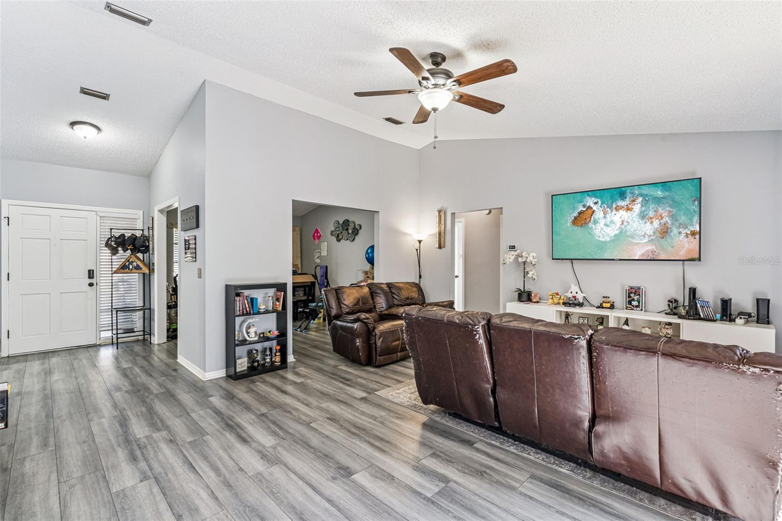 Image 6 of 35 For 2334 Ashington Park Drive