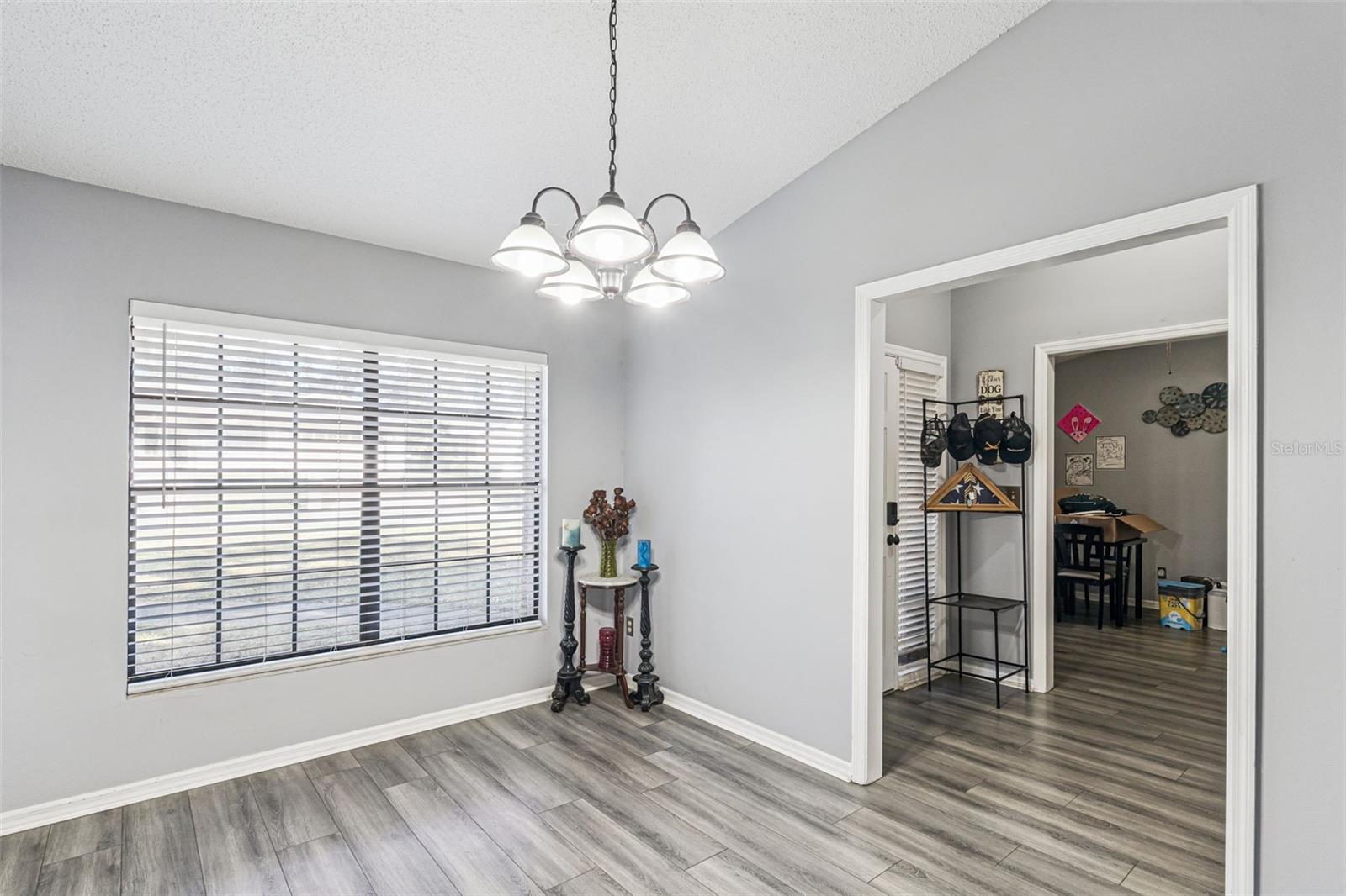 Image 9 of 35 For 2334 Ashington Park Drive