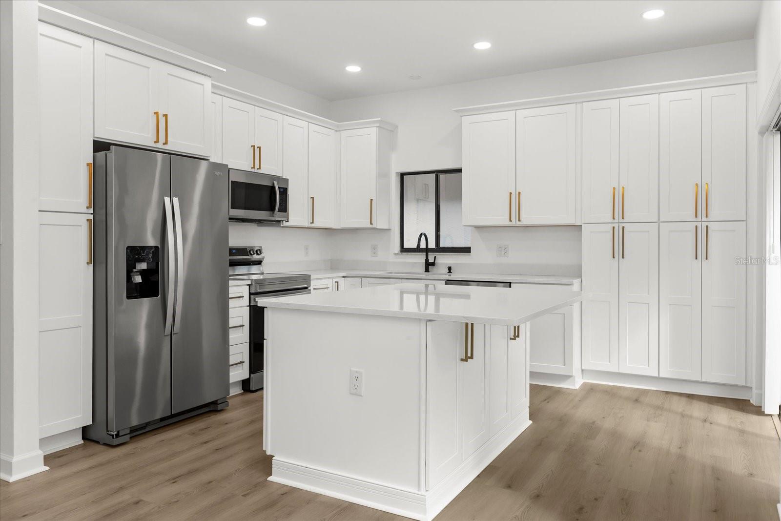 Image 8 of 32 For 2503 Sweetwater Country Club Drive