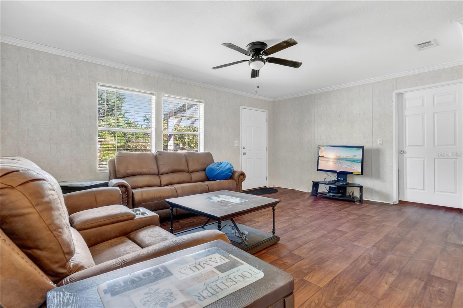 Image 3 of 20 For 4344 138th Street