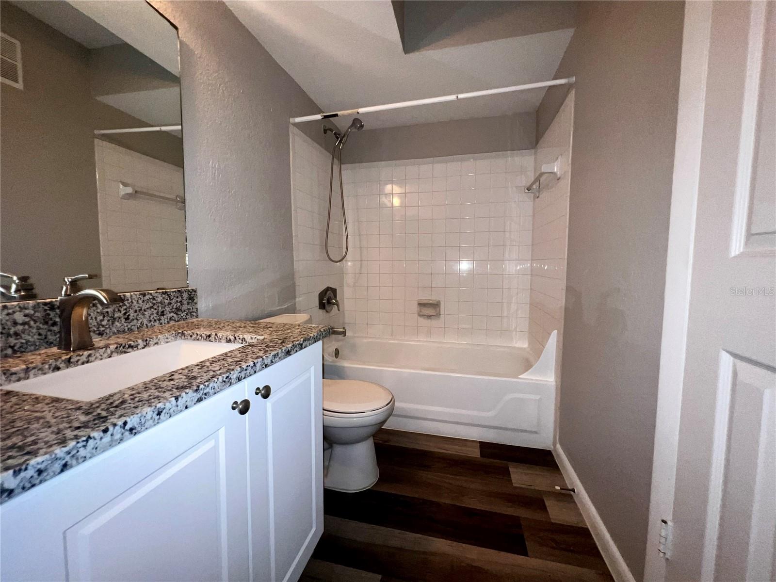 Image 16 of 24 For 4355 Perkinshire Lane 104