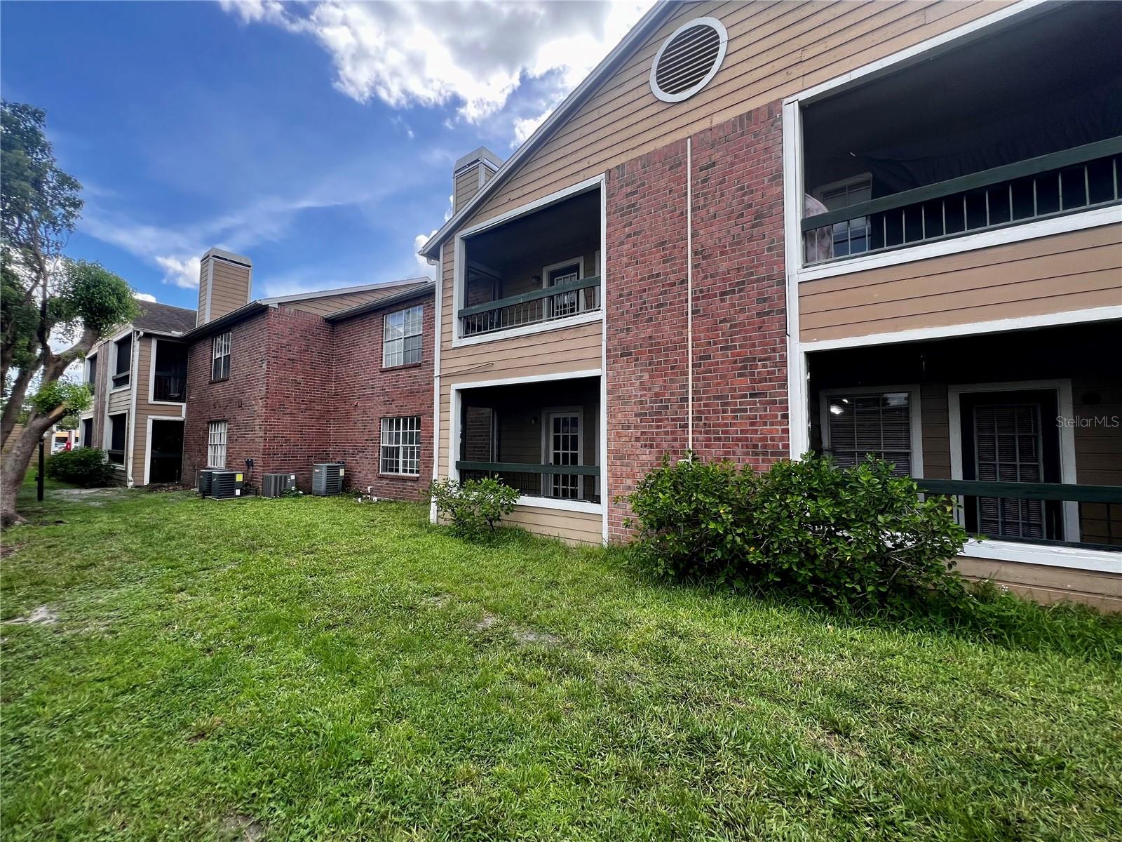 Image 21 of 24 For 4355 Perkinshire Lane 104