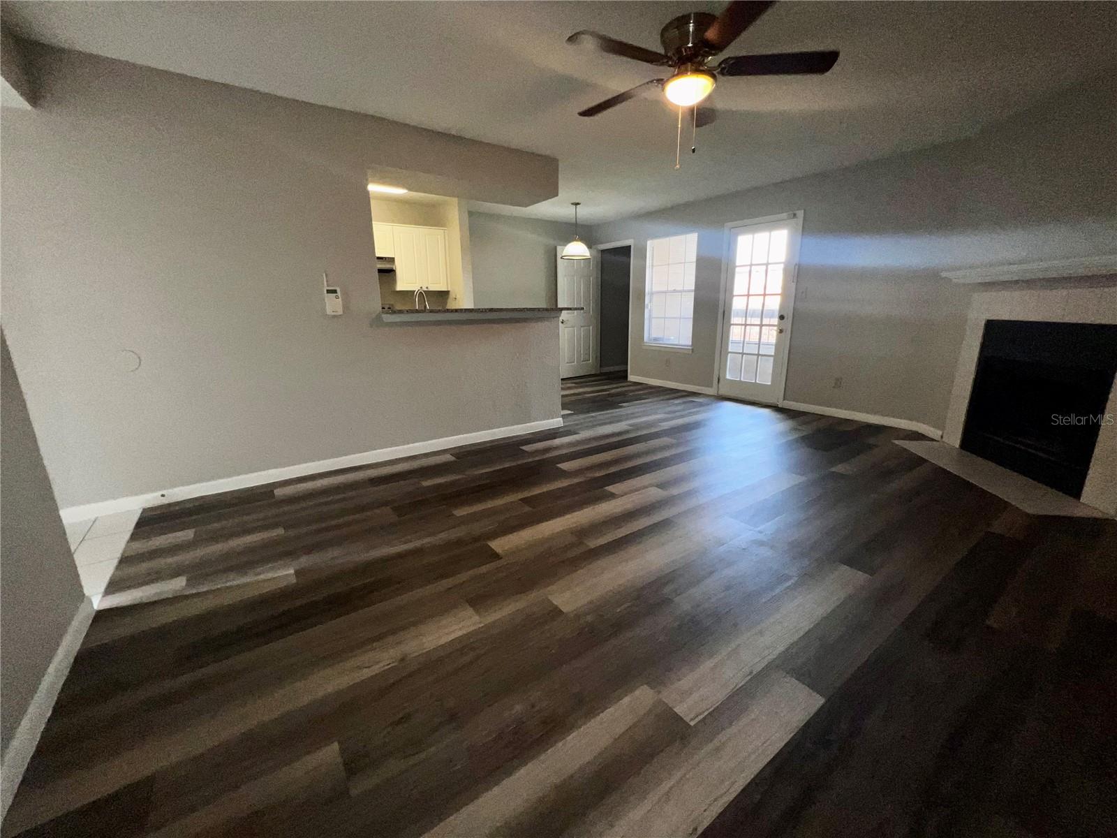 Image 7 of 24 For 4355 Perkinshire Lane 104