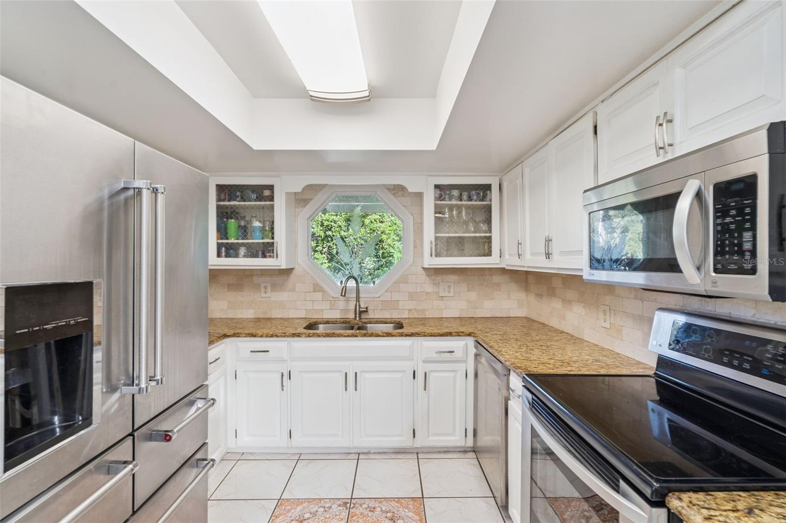 Image 12 of 34 For 1398 Cor Jesu Court