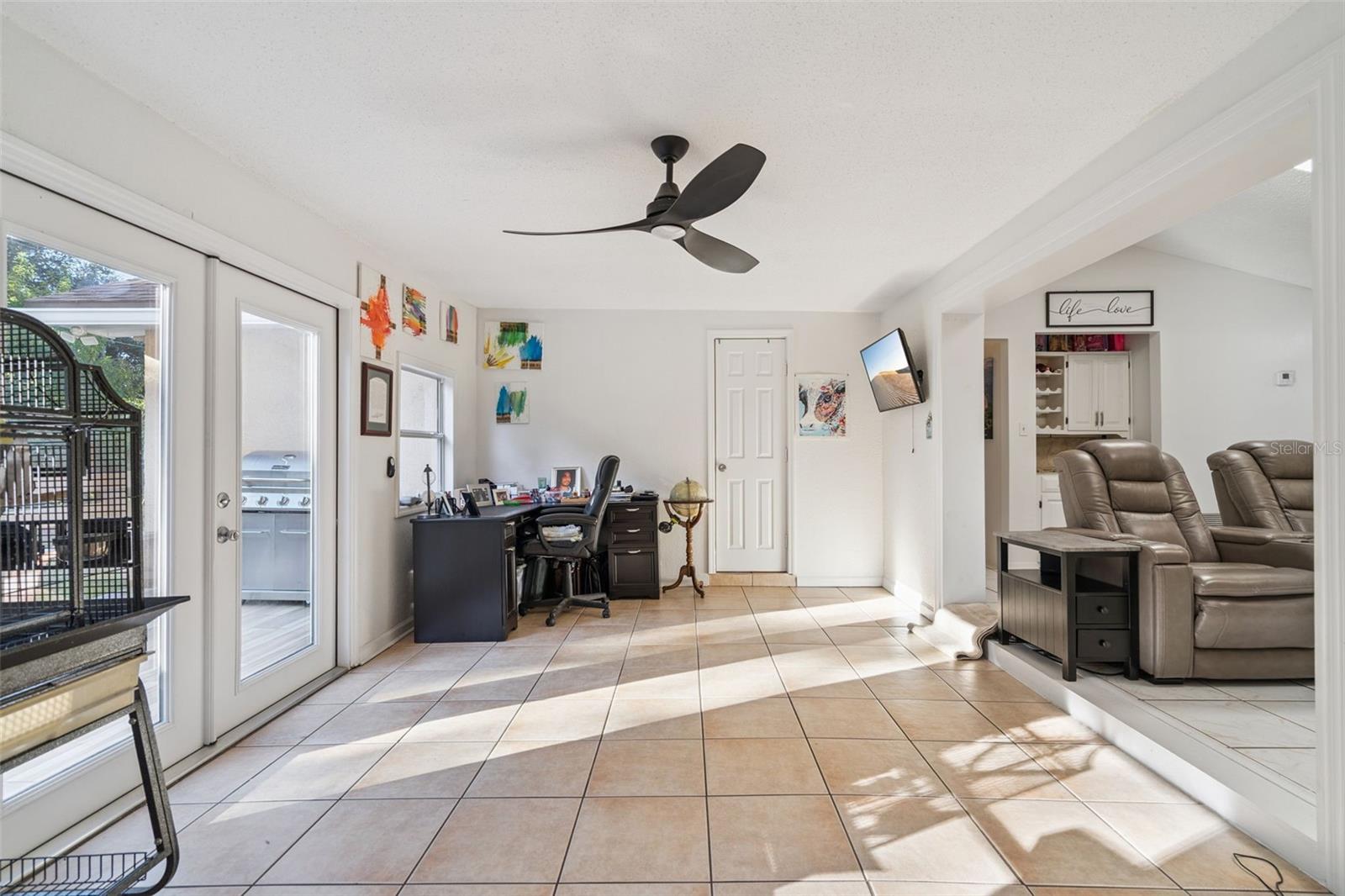 Image 13 of 34 For 1398 Cor Jesu Court