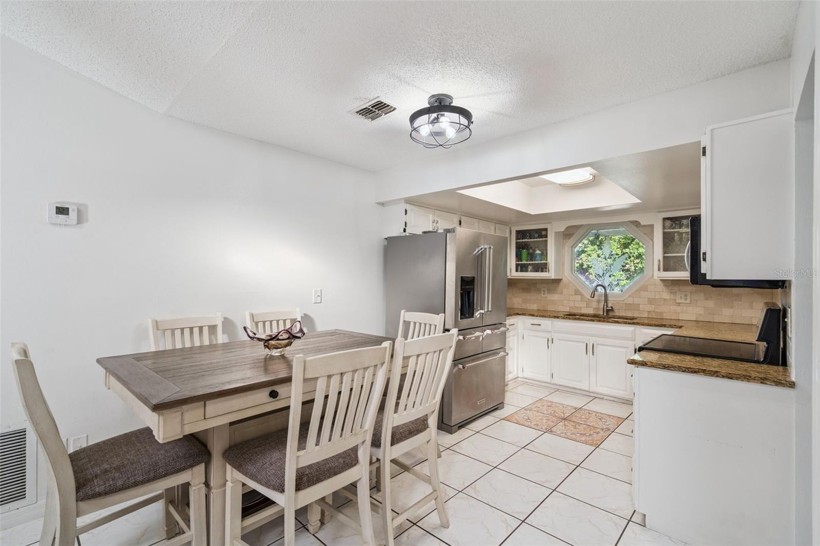 Image 15 of 34 For 1398 Cor Jesu Court