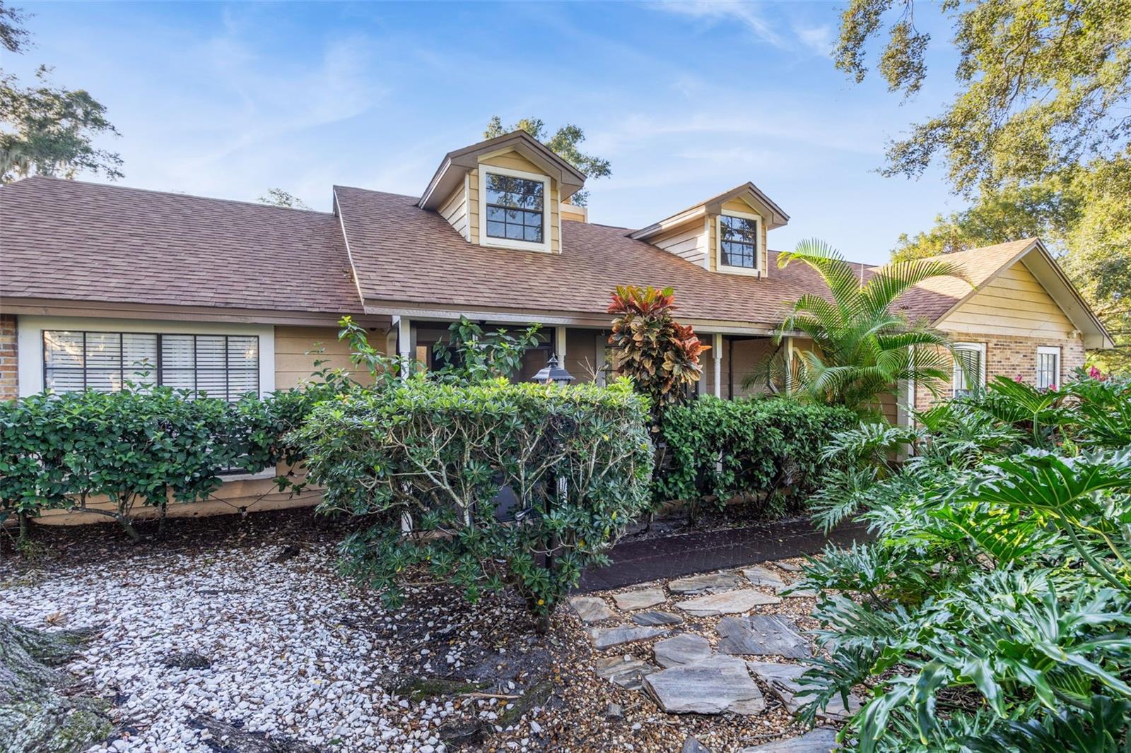 Image 2 of 34 For 1398 Cor Jesu Court