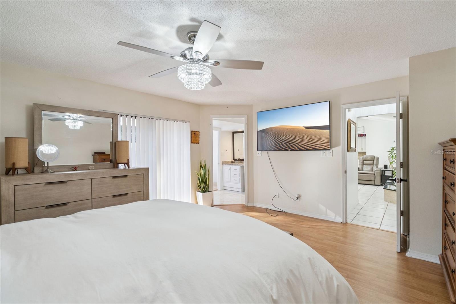 Image 20 of 34 For 1398 Cor Jesu Court