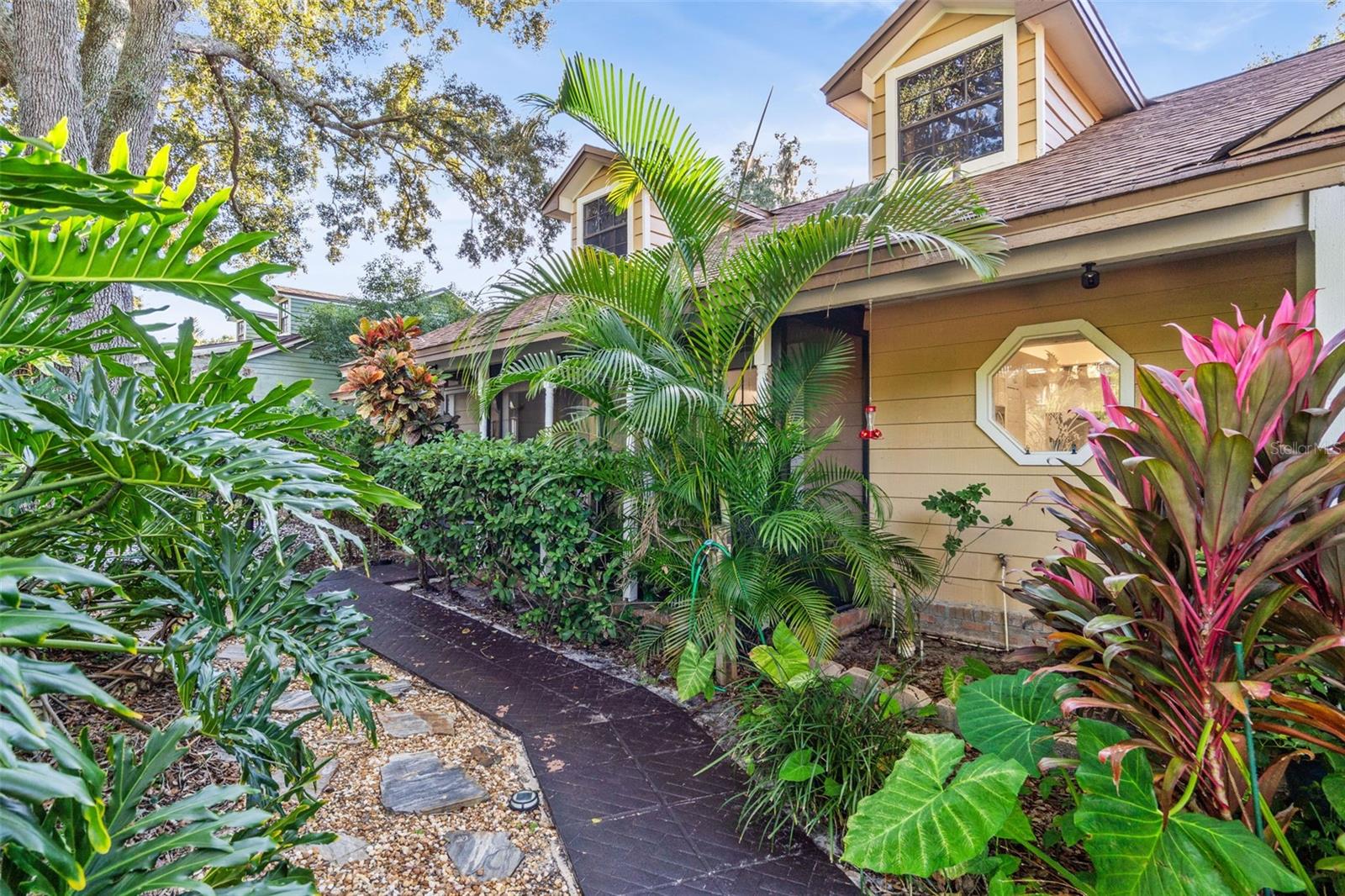 Image 30 of 34 For 1398 Cor Jesu Court