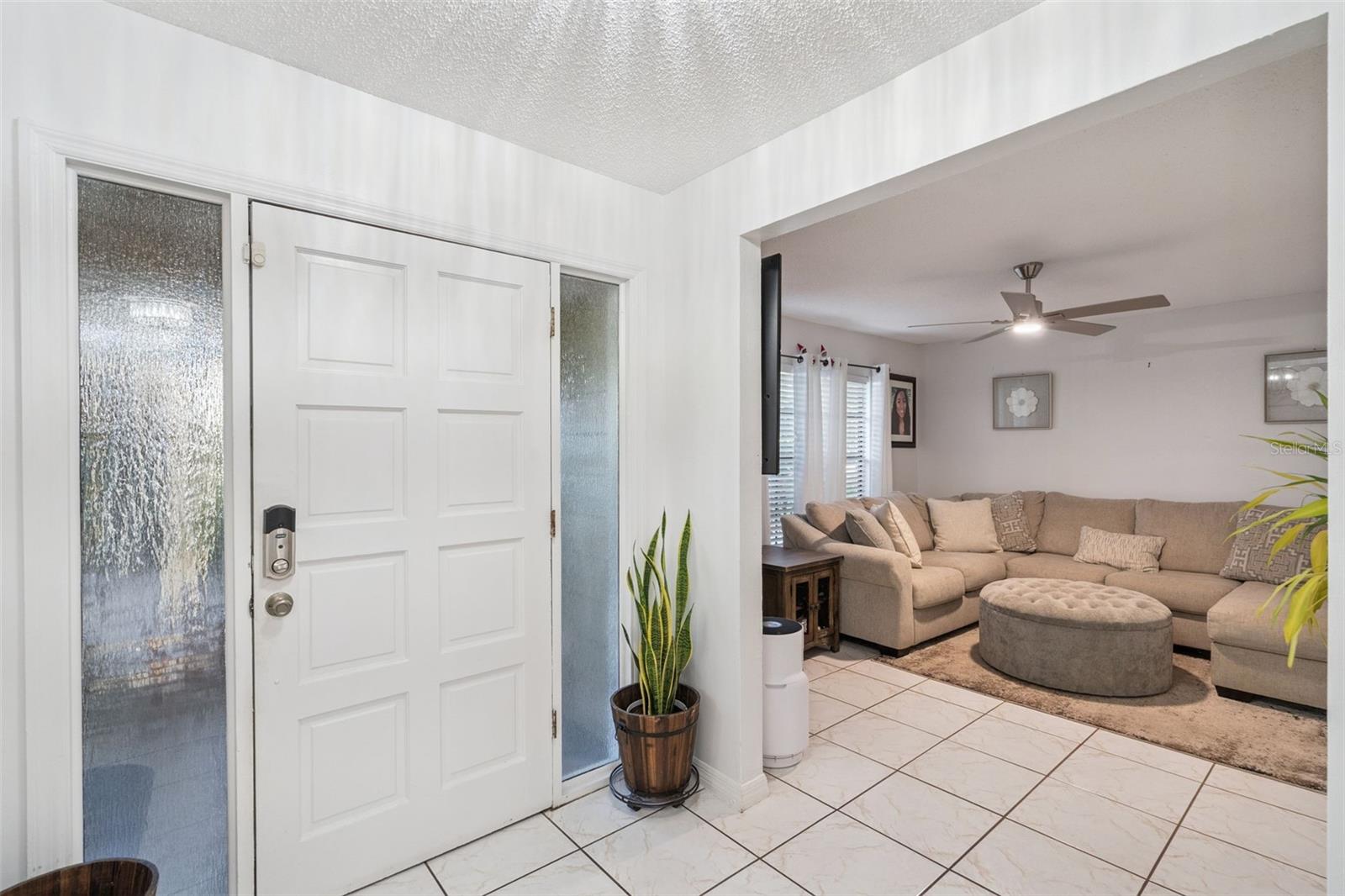 Image 6 of 34 For 1398 Cor Jesu Court