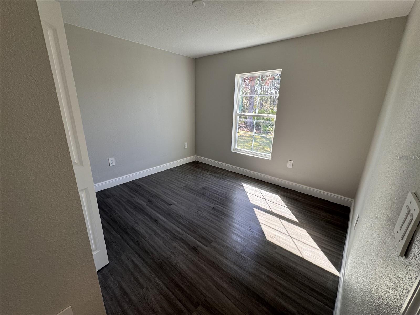 Image 16 of 31 For 7305 Sun N Lake Boulevard