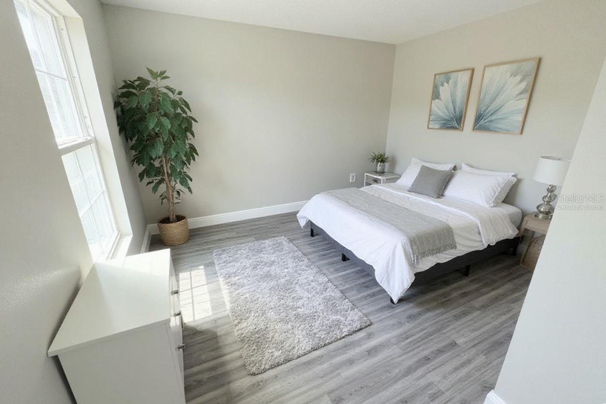 Image 24 of 31 For 7305 Sun N Lake Boulevard