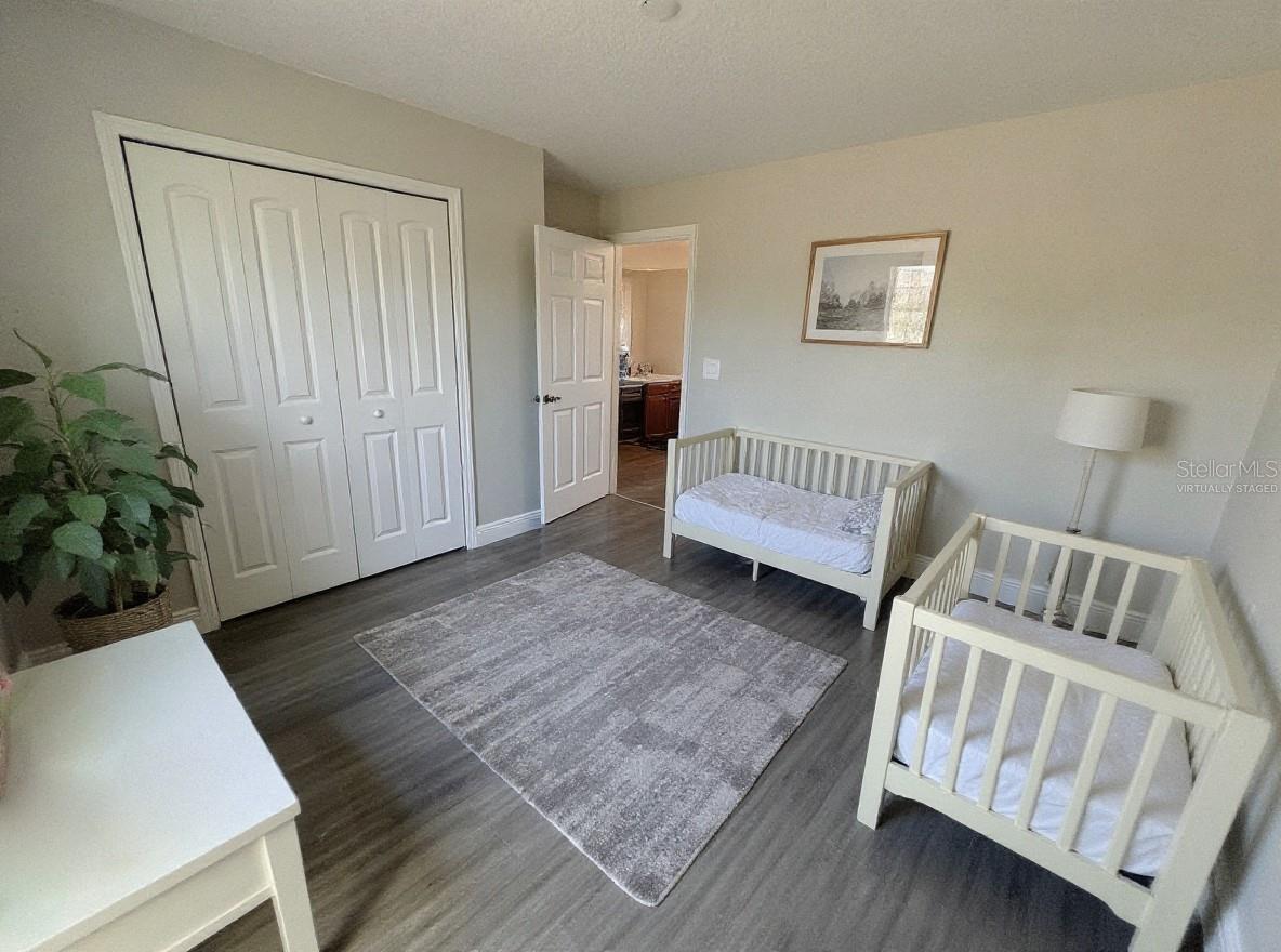 Image 26 of 31 For 7305 Sun N Lake Boulevard