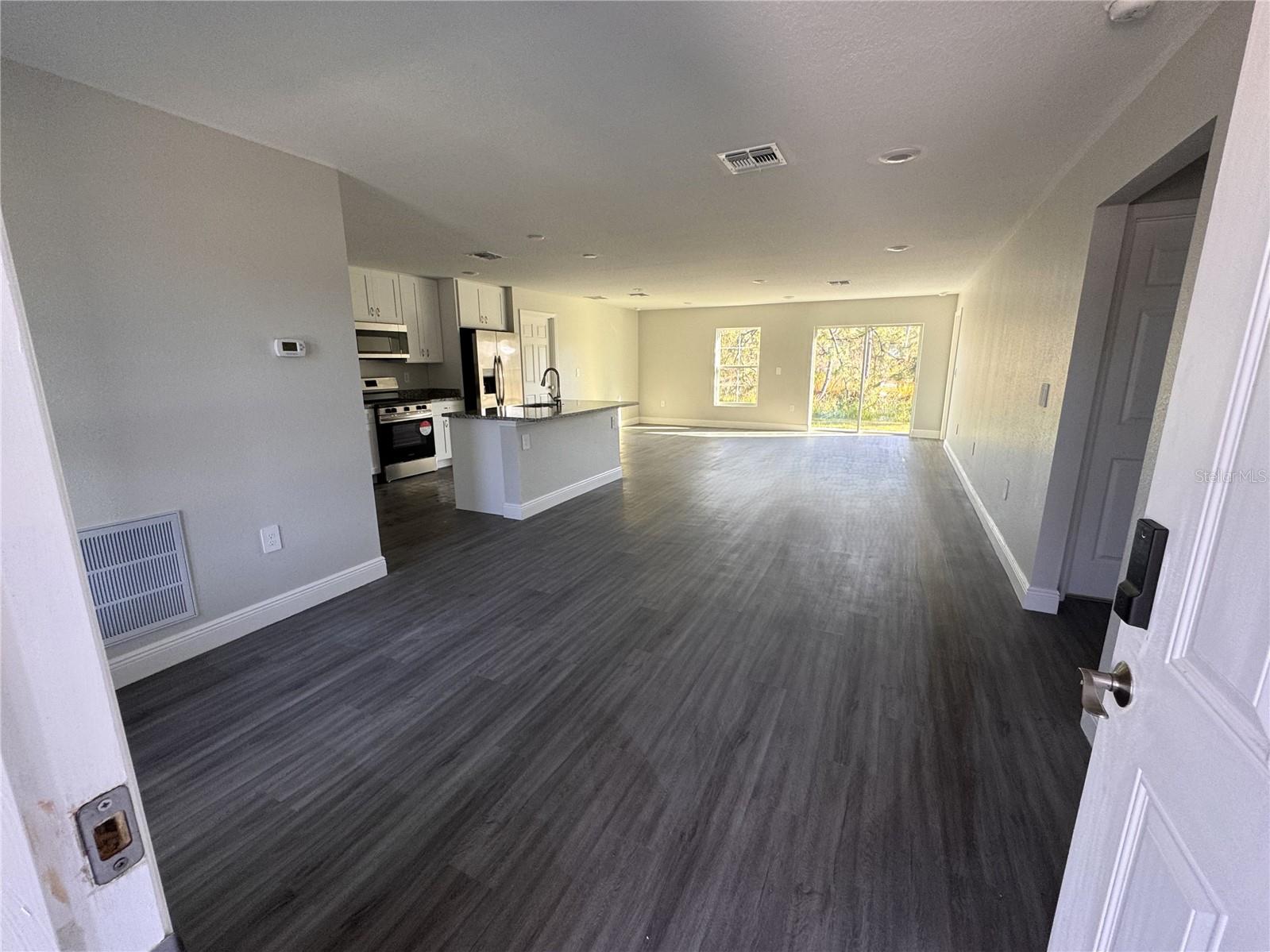 Image 3 of 31 For 7305 Sun N Lake Boulevard