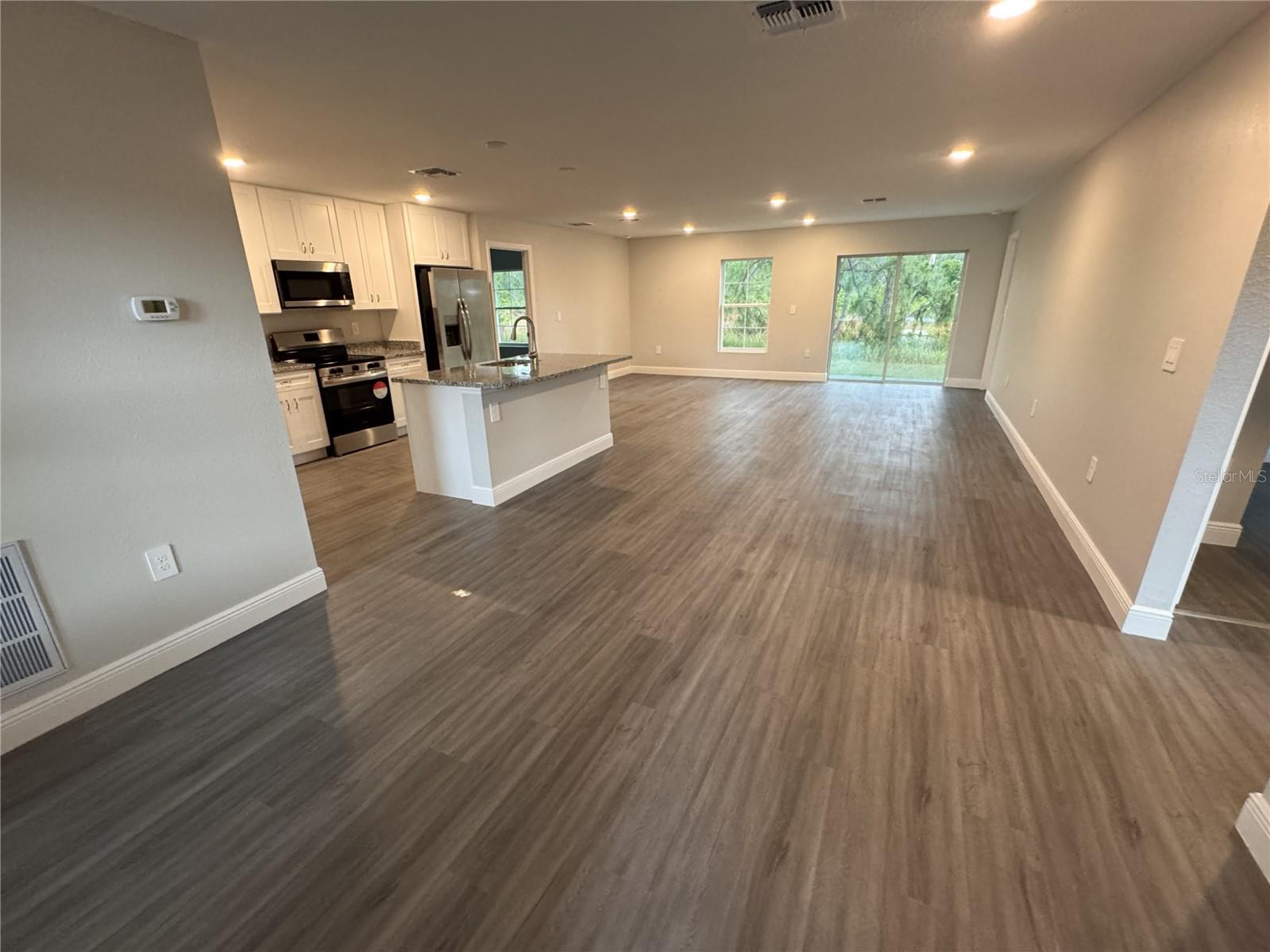 Image 7 of 31 For 7305 Sun N Lake Boulevard