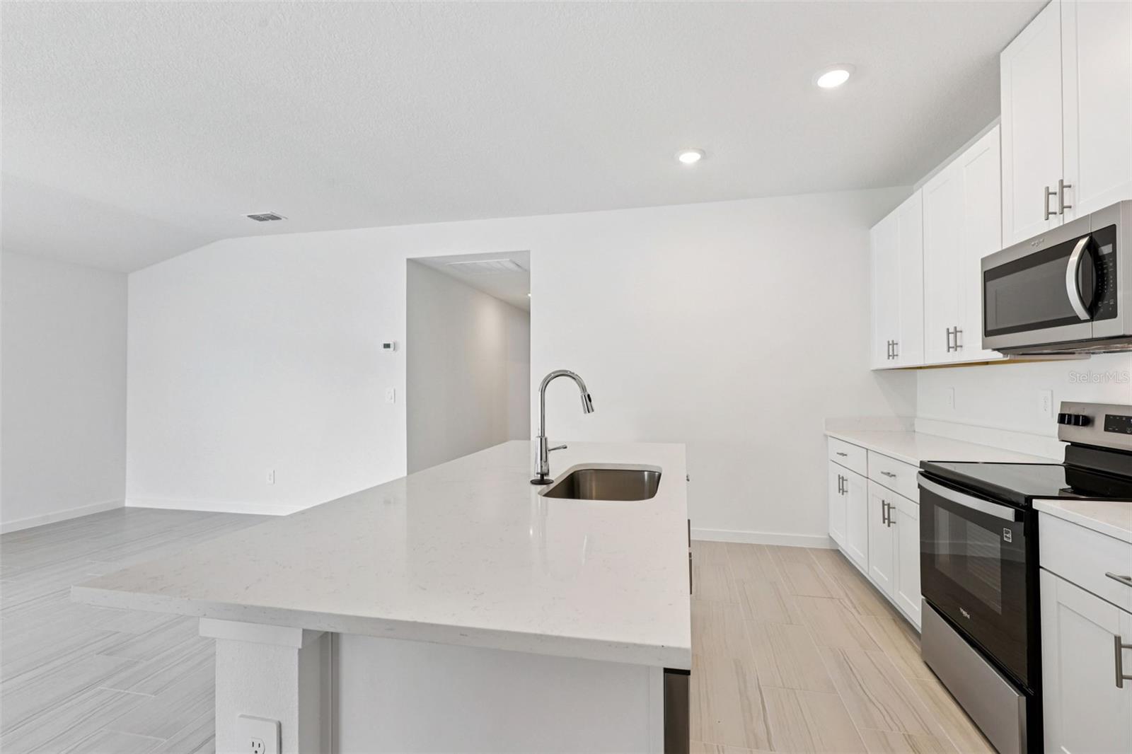 Image 9 of 25 For 15 Dilly Court