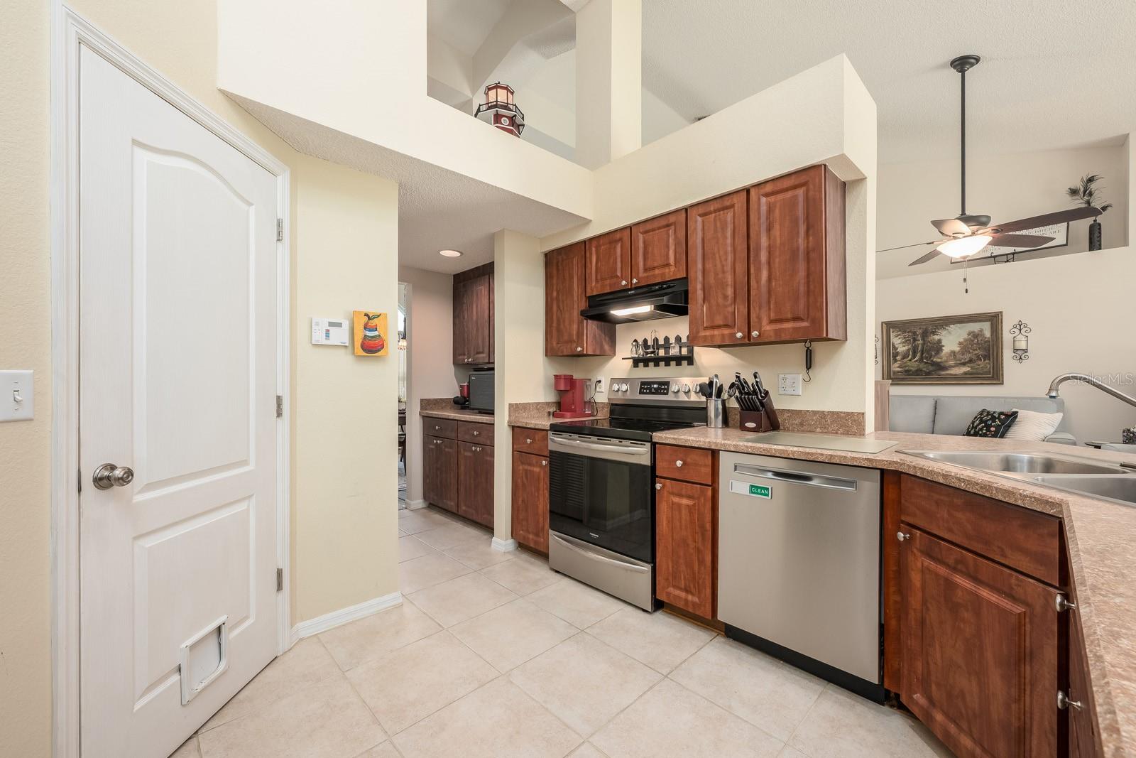 Image 9 of 29 For 1029 California Creek Drive