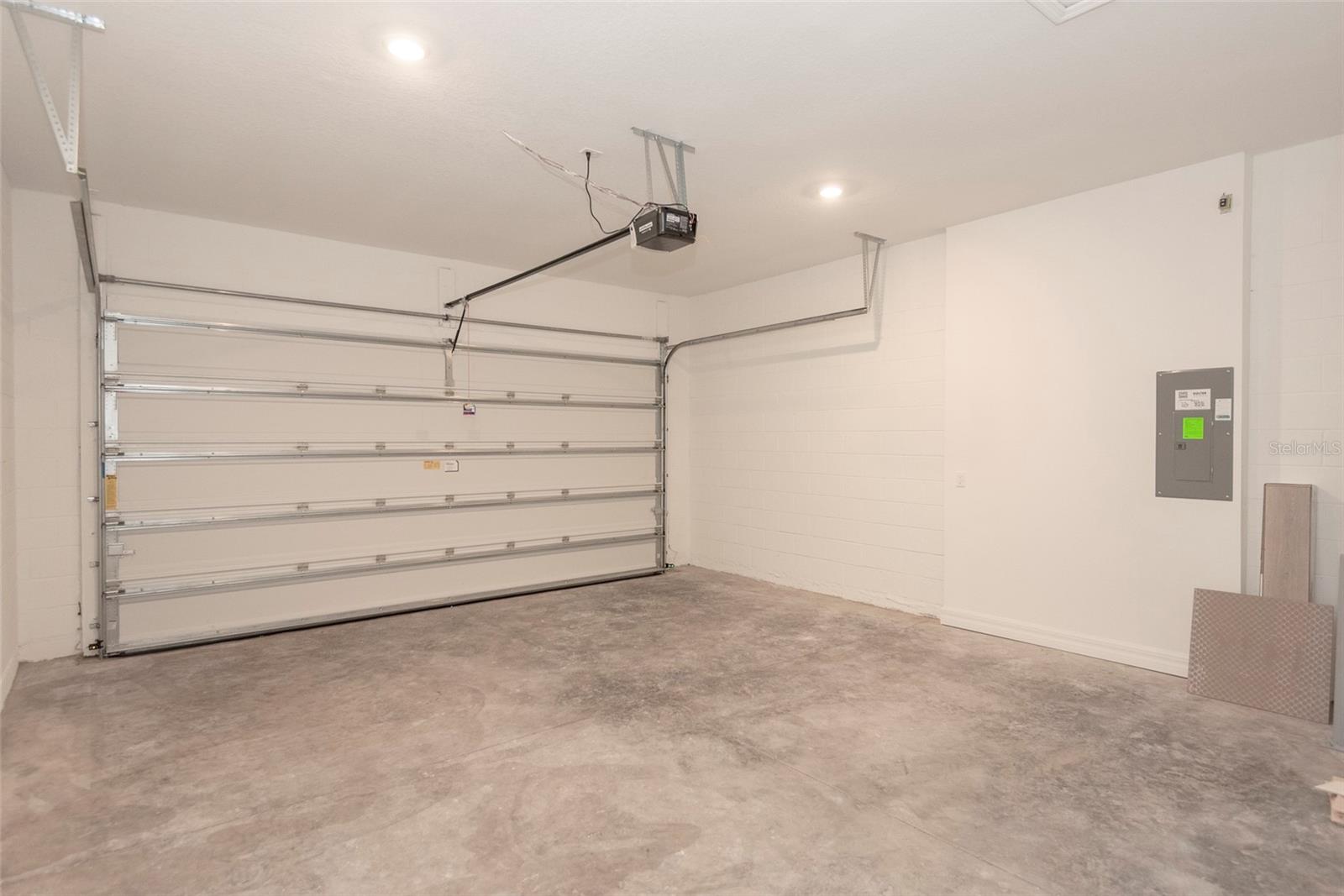 Image 33 of 57 For 1017 Liliana Drive